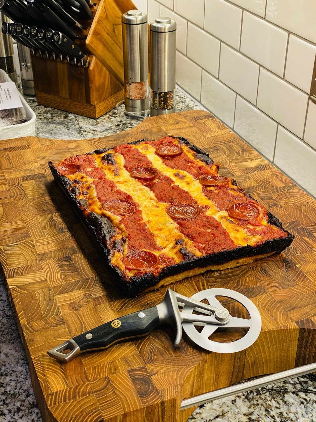 Dalstrong Orbit Razor Pizza Cutter Wheel - 304 Stainless Steel customer photo 2
