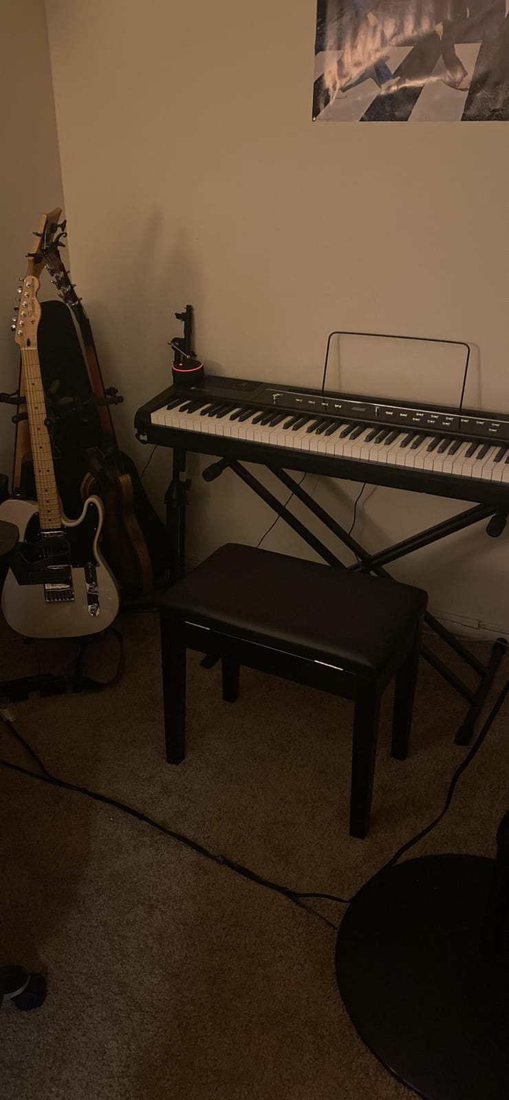 Donner Piano Bench with Storage, Solid Wood Keyboard Bench Piano Bookcase Stool Chair Seat with High-Density Sponges Pad, Black customer photo 1