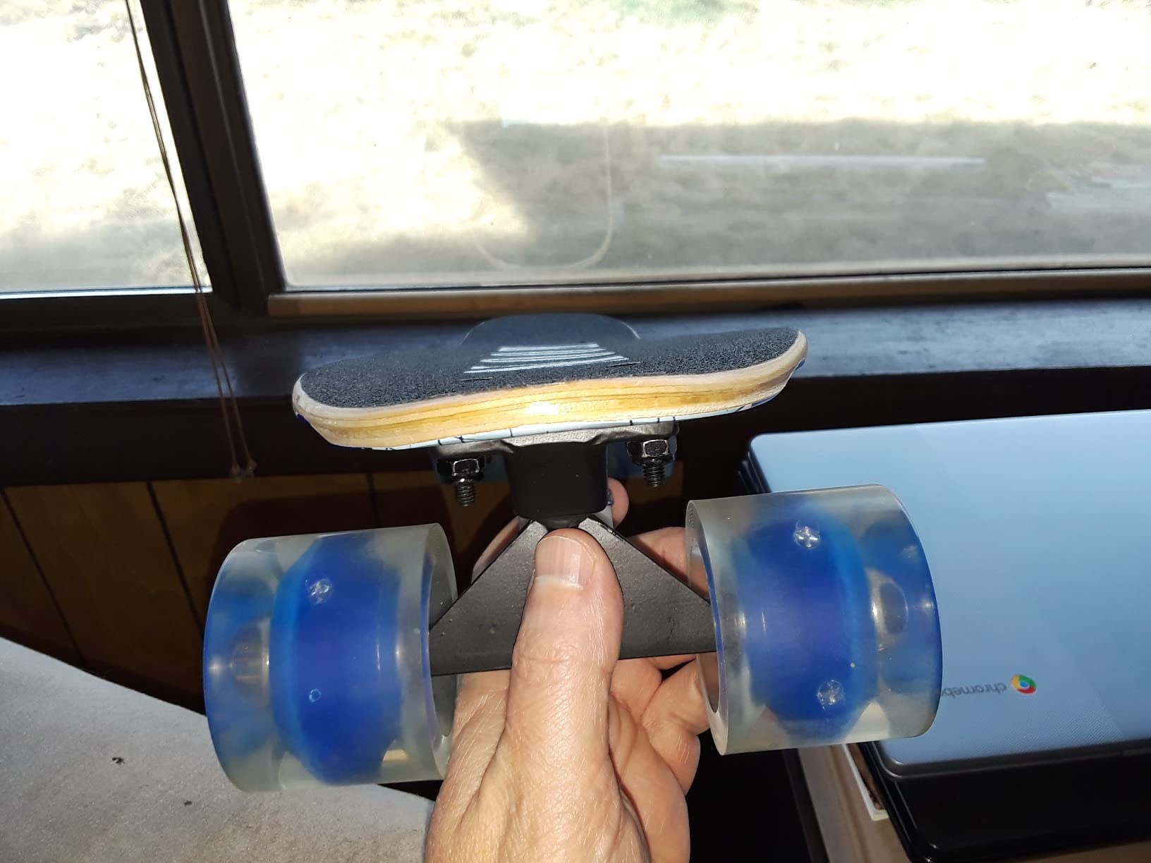 KO-ON Skateboard, 22 Inch Mini Cruiser Complete Skateboard customer photo 1