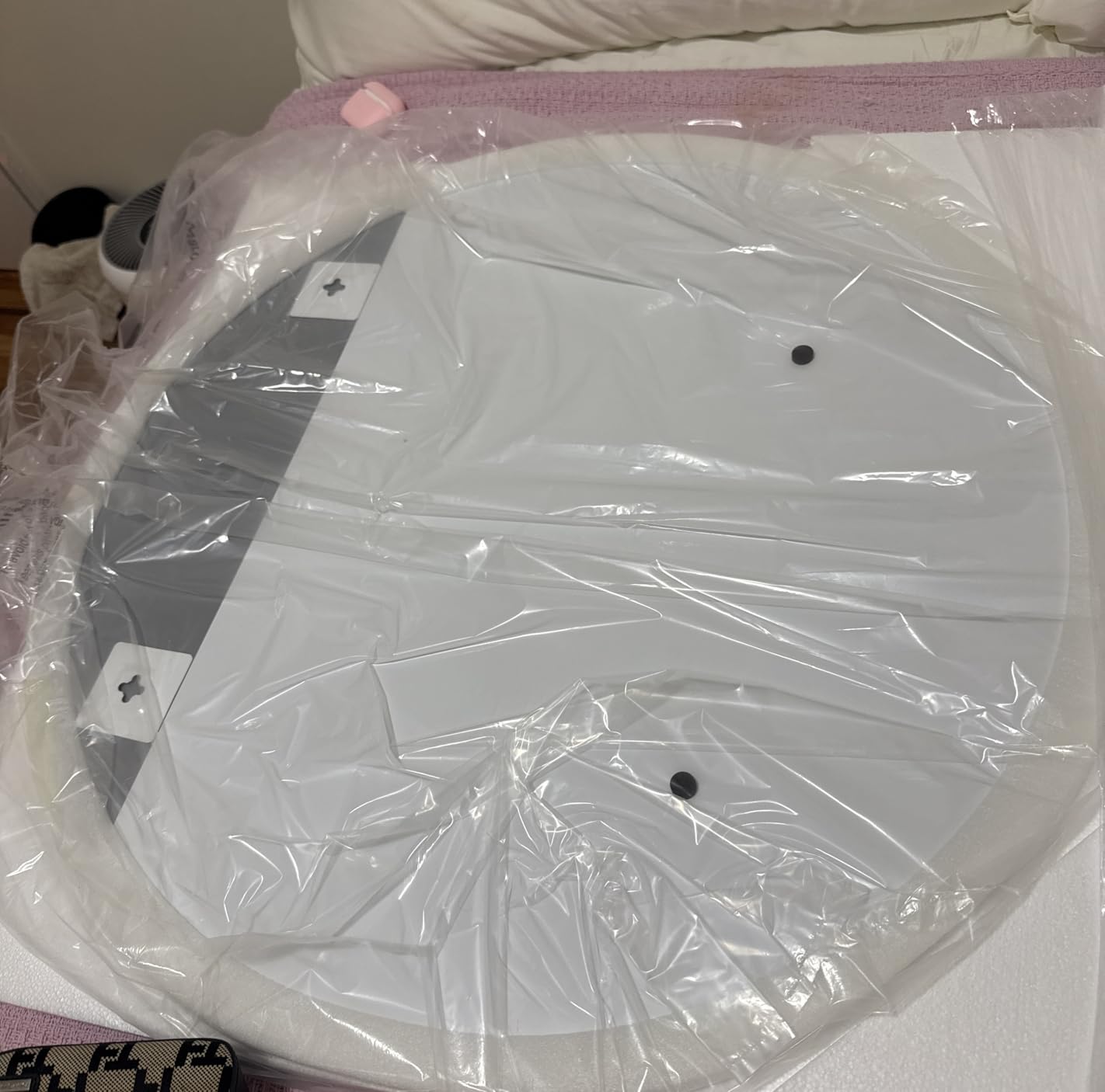 USHOWER 24 Inch Black Round Mirror for Over Sink customer photo 2