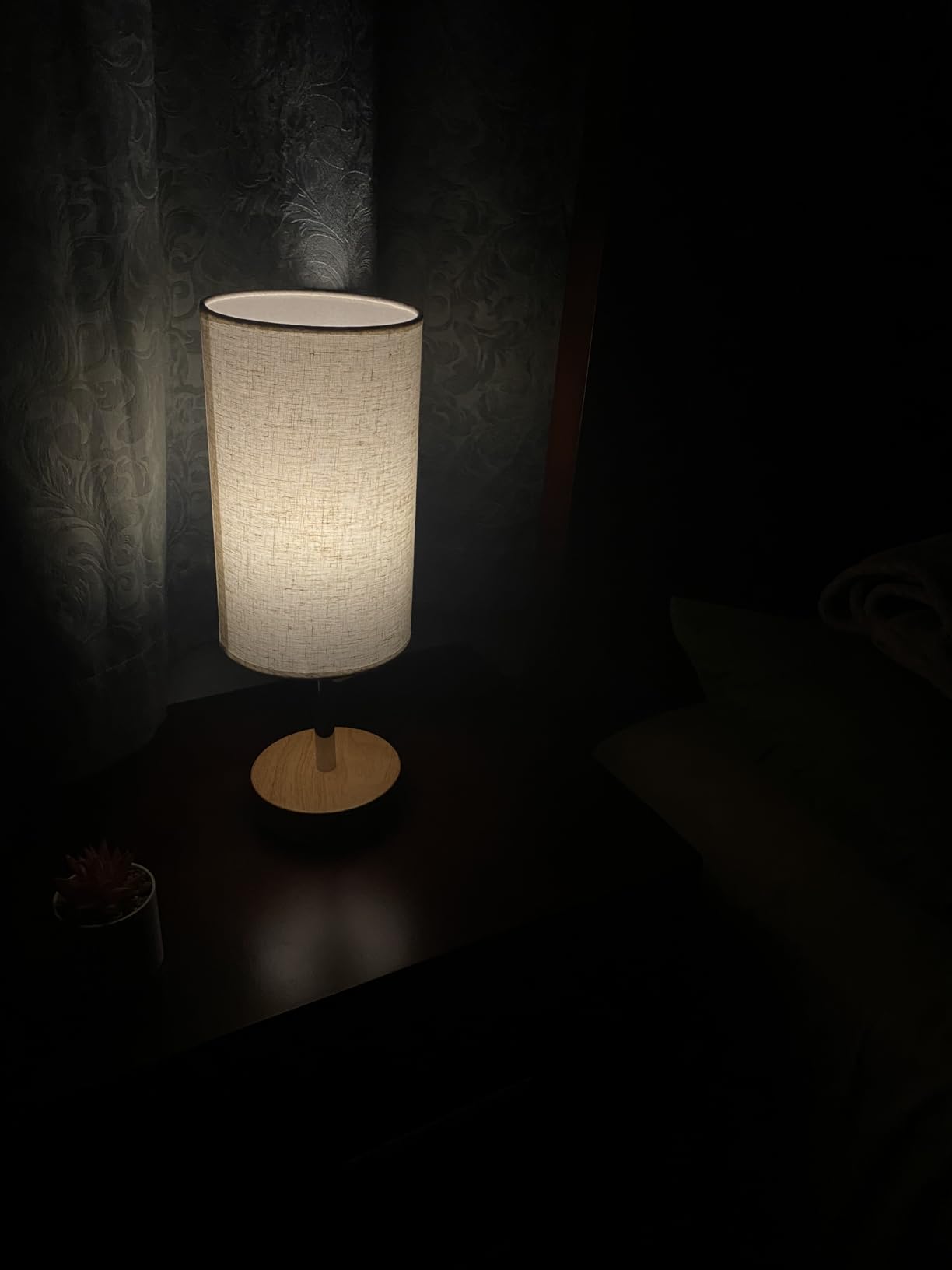 Yarra-Decor Bedside Table Lamp with USB Ports - Touch Control for Bedroom 3 Way Dimmable Nightstand Lamp with Round Fabric Shade for Living Room, Dorm, Home Office, Corded Electric, Without Battery customer photo 2