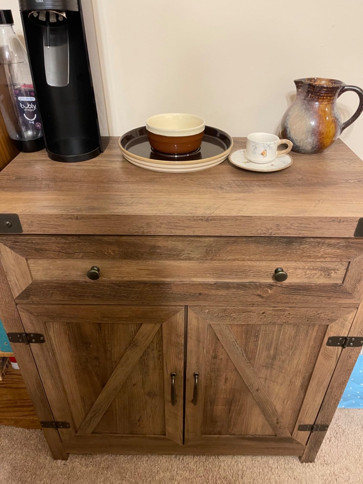 Walker Edison Cass Modern Farmhouse Double Barn Door Accent Cabinet, 30 Inch, Rustic Oak, Without Fireplace customer photo 1