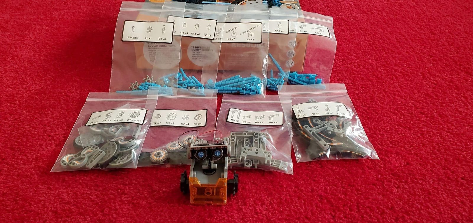 Solar Robot Building Kit, 12-in-1 STEM Robotic Toys for Kids Age 8-12 customer photo 2