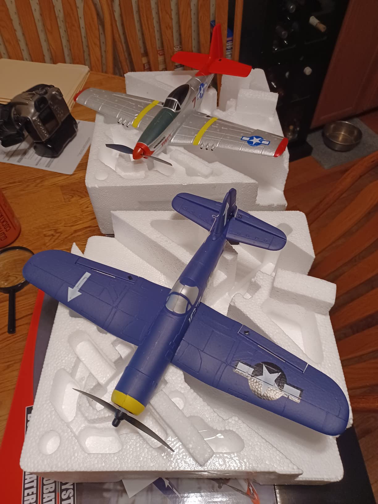 LEAMBE 4 Channel RC Plane, Ready to Fly Aerobatic Aircraft, Easy Control for Beginners, P51 Mustang RC Airplane Best Gift for Adults customer photo 1