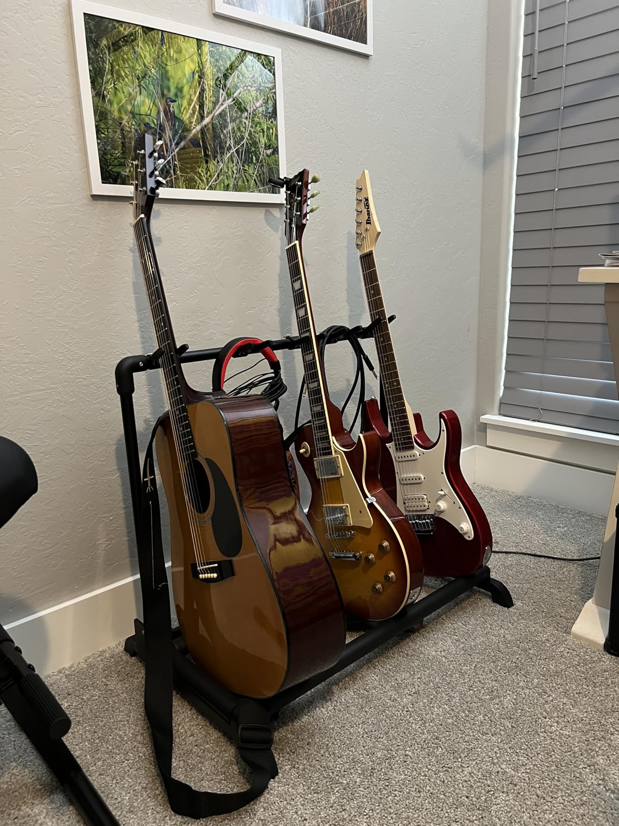 GUITTO Multi Guitar Rack Stand, Foldable Universal Display Holder for 5 Guitars, Heavy Duty Floor Organizer with Adjustable Hooks for Acoustic, Electric, and Bass, for Home, Stage, and Studio (GGS-07) customer photo 1