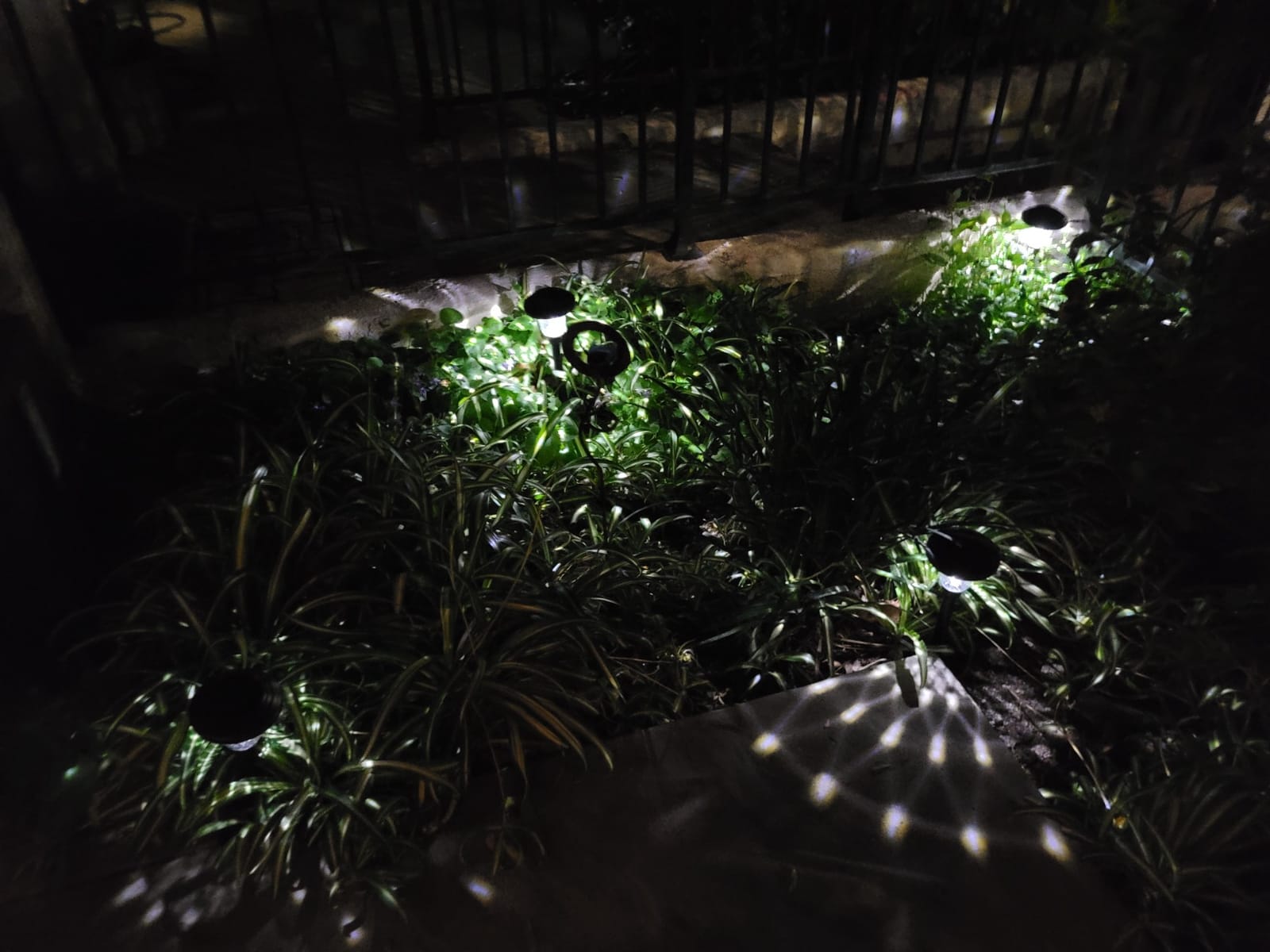 Glass Solar Lights Outdoor waterproof, 8 Pack Super Bright Solar Pathway Lights, Up to 12 Hrs Long Last Auto On/Off Garden Lights Solar Powered, Stainless Steel LED Light For Yard Landscape Cool White customer photo 2