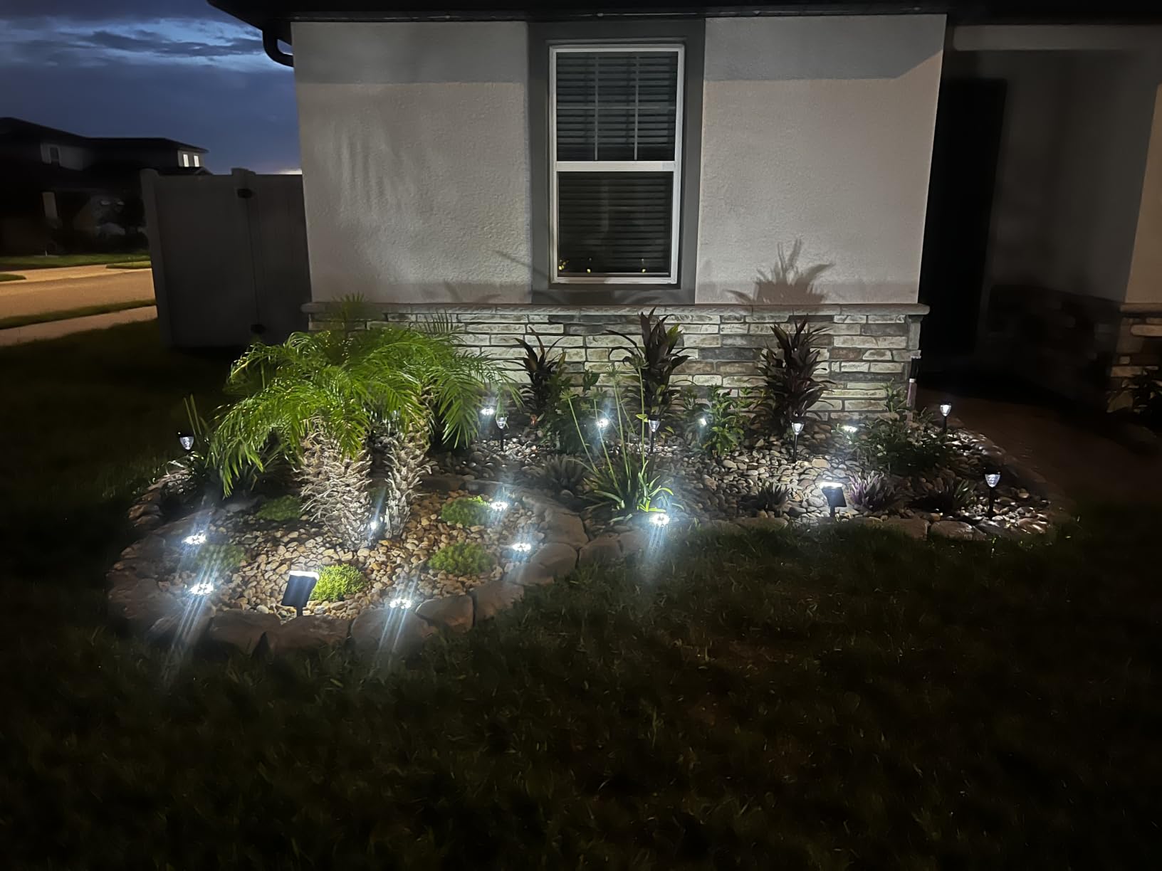 Linkind Halloween Solar Lights Outdoor Spotlight Waterproof RGB 2 Pack customer photo 1