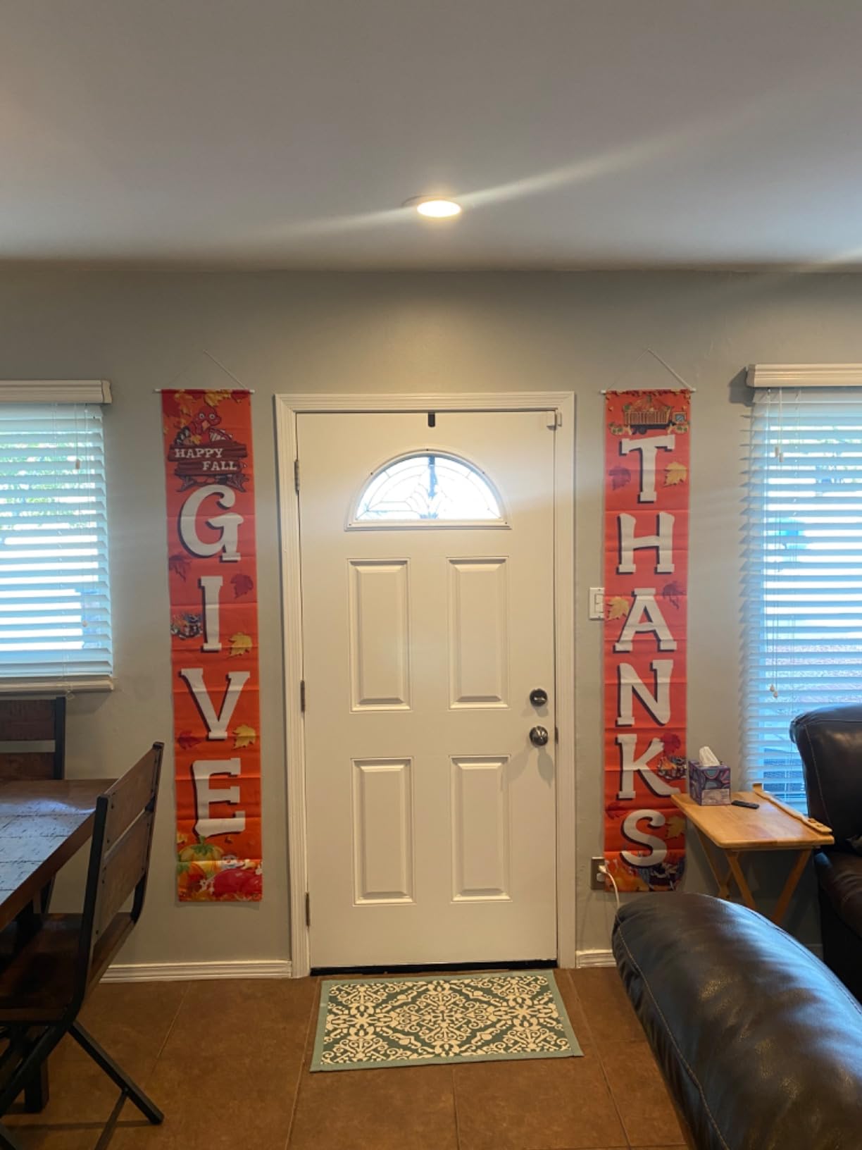GIVE THANKS Hanging Banner Porch Sign Autumn Pumpkin Maple Leaf Backdrop Flag Fall Harvest Welcome Banner For Indoor Outdoor Wall Door Decoration Thanksgiving Party Decorations 72