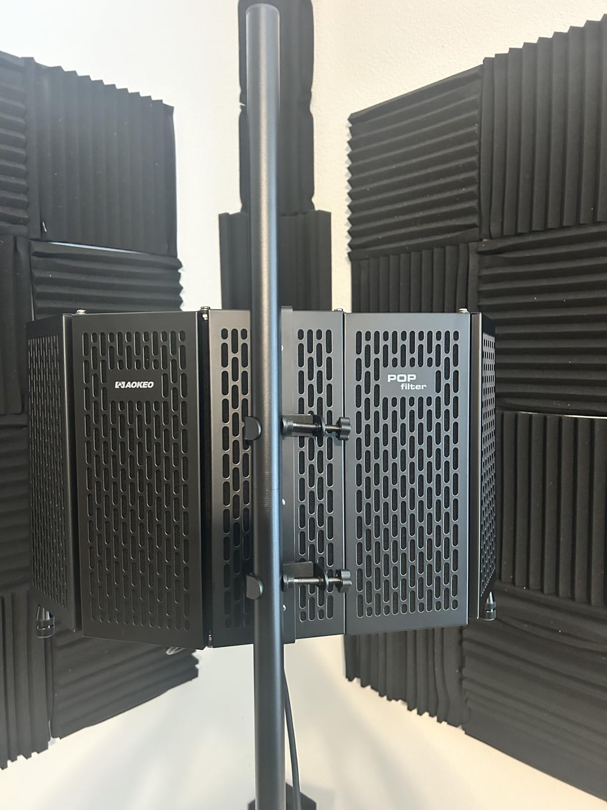 Aokeo Microphone Isolation Shield, Foldable Mic Shield with Triple Sound Insulation, Reflection Filter with 3/8