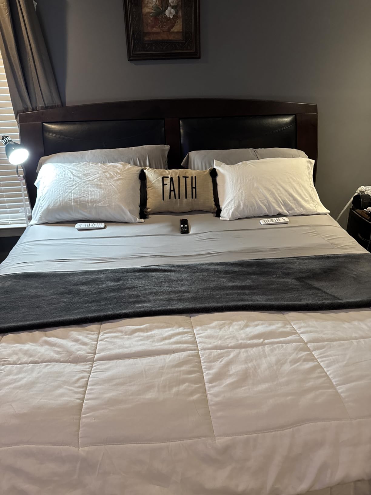 SHEEX - Active Comfort Cooling Sheets Set (Queen) Pewter - Moisture Wicking - 1 Flat Cooling Sheet, 1 Fitted Cooling Sheet, 2 Cooling Pillow Covers - Wrinkle Free - Sleep Aid customer photo 2
