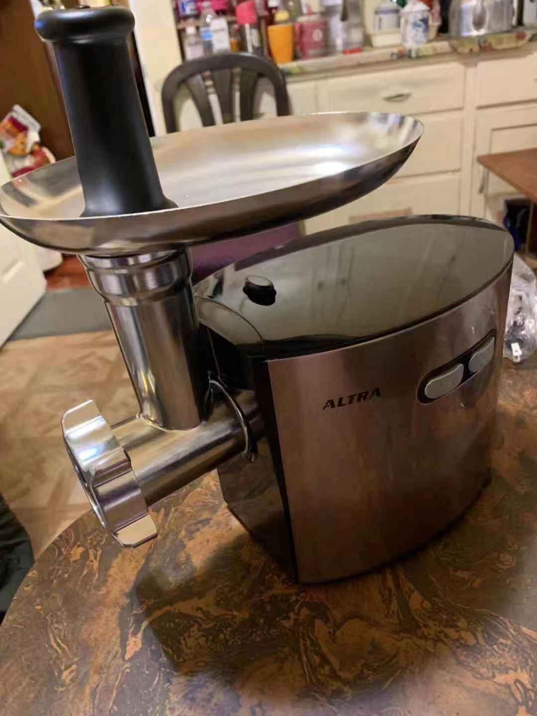 CHEFFANO Meat Grinder, 2800W Max Meat Grinder Electric, ETL Approved Heavy Duty Meat Mincer Machine with 2 Blades, 3 Plates, Sausage Stuffer Tubes & Kubbe Kit for Home Kitchen Use customer photo 1
