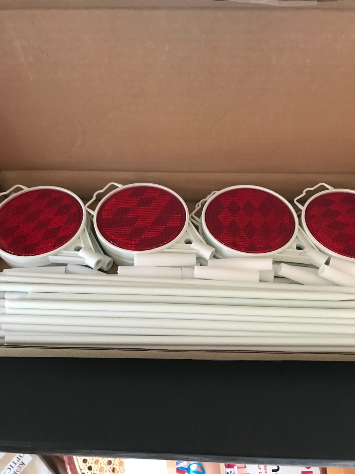 DXSIGN Reflective Driveway Markers, Reflectors for Driveway Entrance, Snow Plow Markers, 51 Inch Fiberglass Pole Double Sided Reflector for Driveway (Pack of 8) customer photo 1