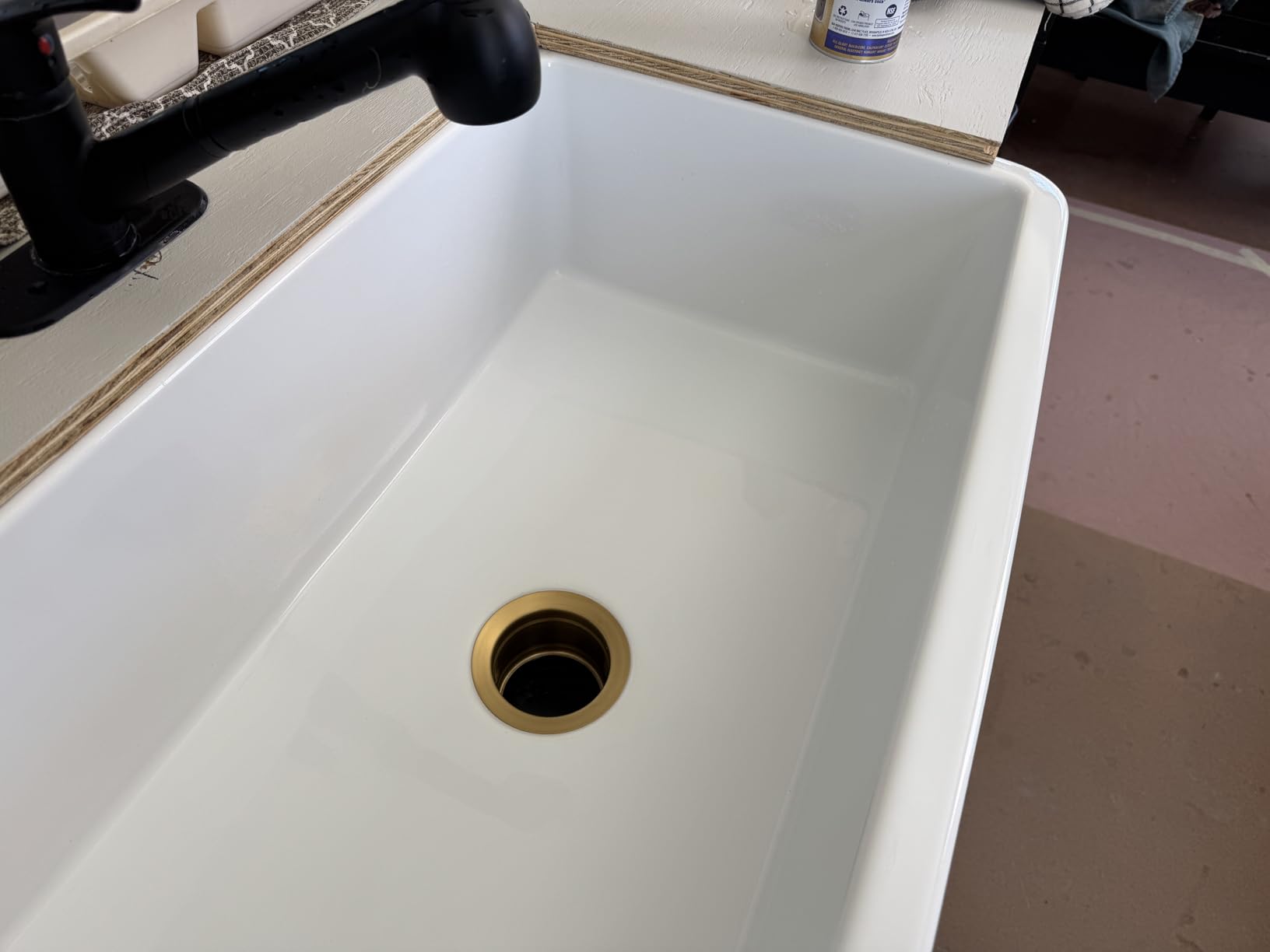 KRAUS Turino 33-inch Farmhouse Reversible Apron Front Fireclay Single Bowl Kitchen Sink in Matte White, KFR1-33MWH customer photo 1