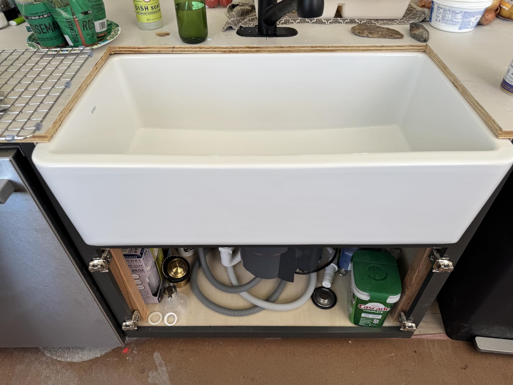 KRAUS Turino 33-inch Farmhouse Reversible Apron Front Fireclay Single Bowl Kitchen Sink in Matte White, KFR1-33MWH customer photo 2