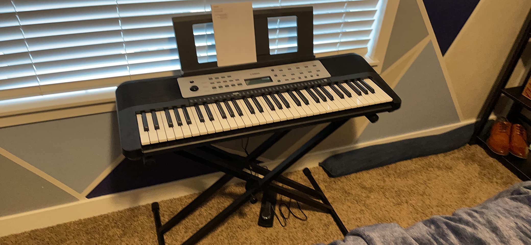 Yamaha YPT270 61-Key Portable Keyboard With Power Adapter (Amazon-Exclusive) customer photo 1