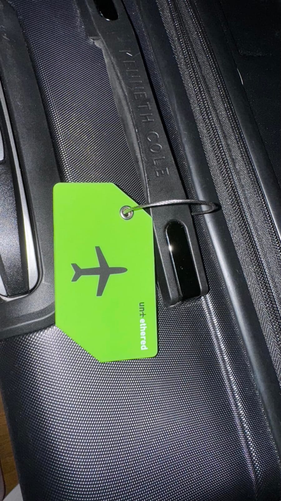 Untethered Luggage Tags for Suitcases, 4-Pack, Bag ID Tags, Green customer photo 2