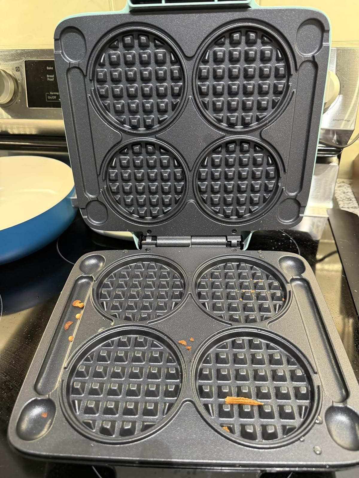 Dash Multi Mini Waffle Maker, Makes 4 Waffles at Once, Graphite customer photo 1