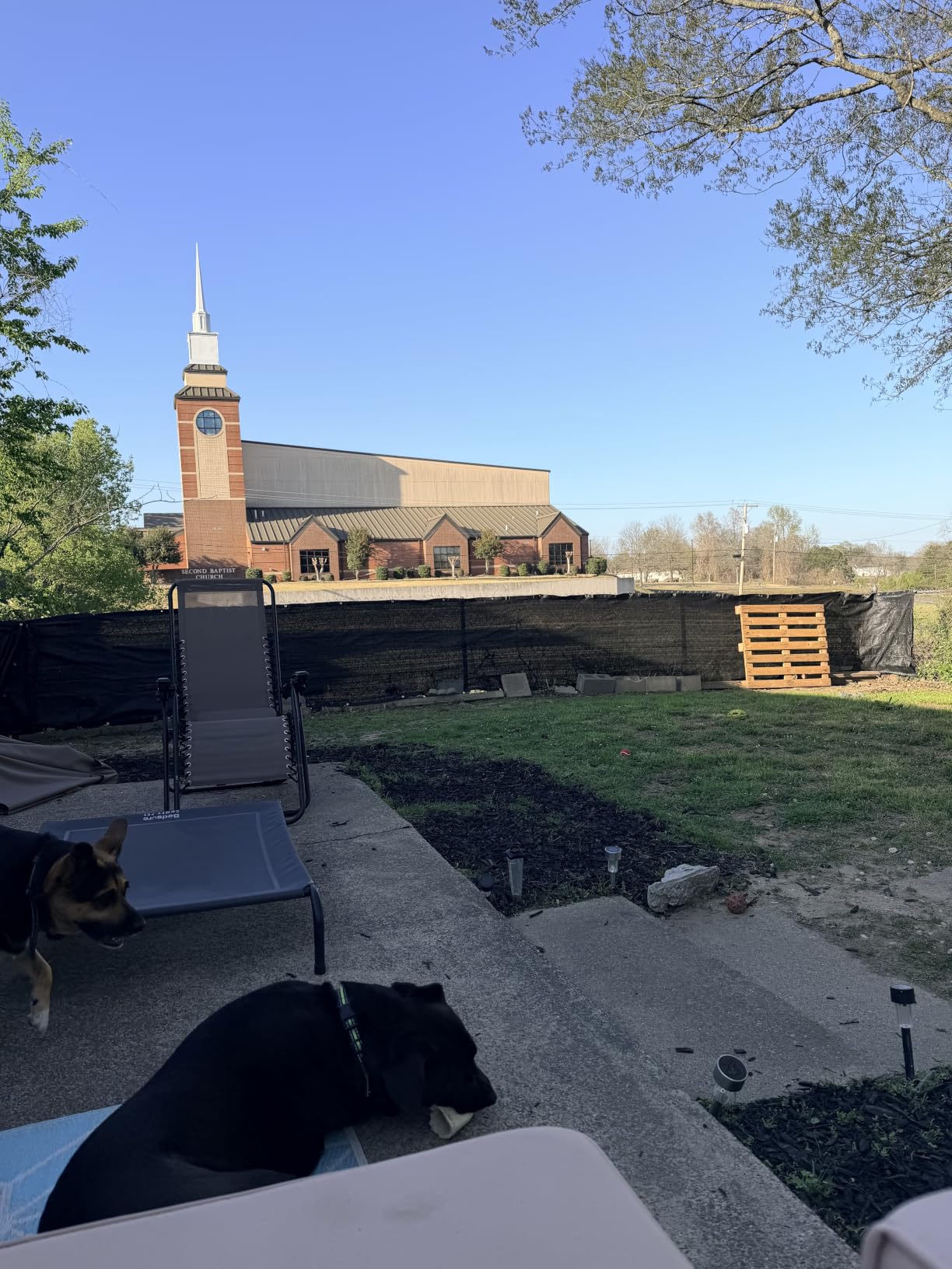 iCover 4x50ft Privacy Screen Fence, Outdoor Fencing Panels, Garden Windscreen Mesh Shade Sail Net Barrier, Include Reinforced Bindings and Brass Grommets Cable Zip Ties, Black customer photo 2