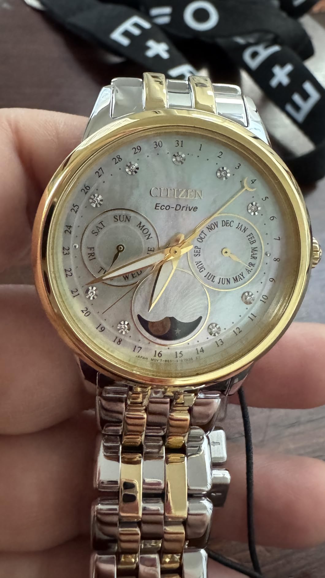 Citizen Women's Eco-Drive Calendrier, Moon Phase Diamond Accents Dial, Stainless Case and Bracelet Watch, Month/Day/Date customer photo 2
