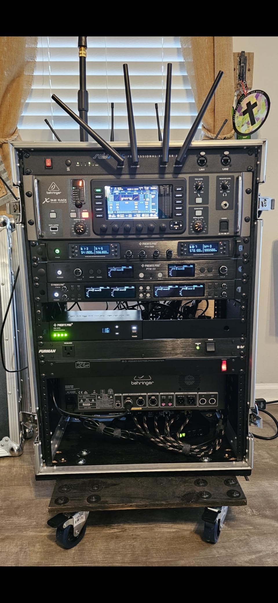 Phenyx Pro 8-Channel UHF Auto Scan Wireless Microphone System,PTU-6000-8H customer photo 2