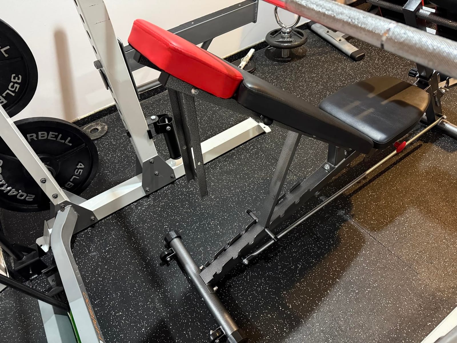 Finer Form Multi-Functional Adjustable FID Weight Bench and Roman Chair, 1,000 Lb Capacity, 23 Settings customer photo 1