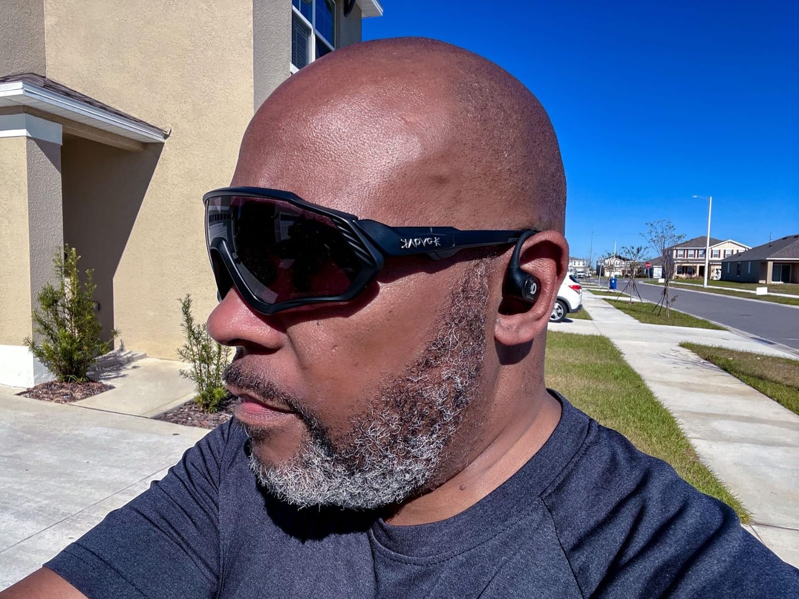 KAPVOE Photochromic Cycling Glasses Clear Mountain Bike Sunglasses K9408 customer photo 1