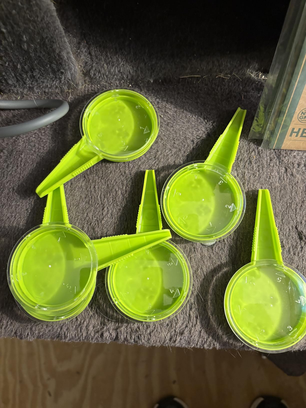 Sowing Seed Dispenser Hand Tool, 6 Pack Handheld Garden Seeder Sower Planter with 5 Dial Settings, Ideal for Small Seeds of Flowers, Vegetables, Outdoor/Indoor（ Light Green） customer photo 1
