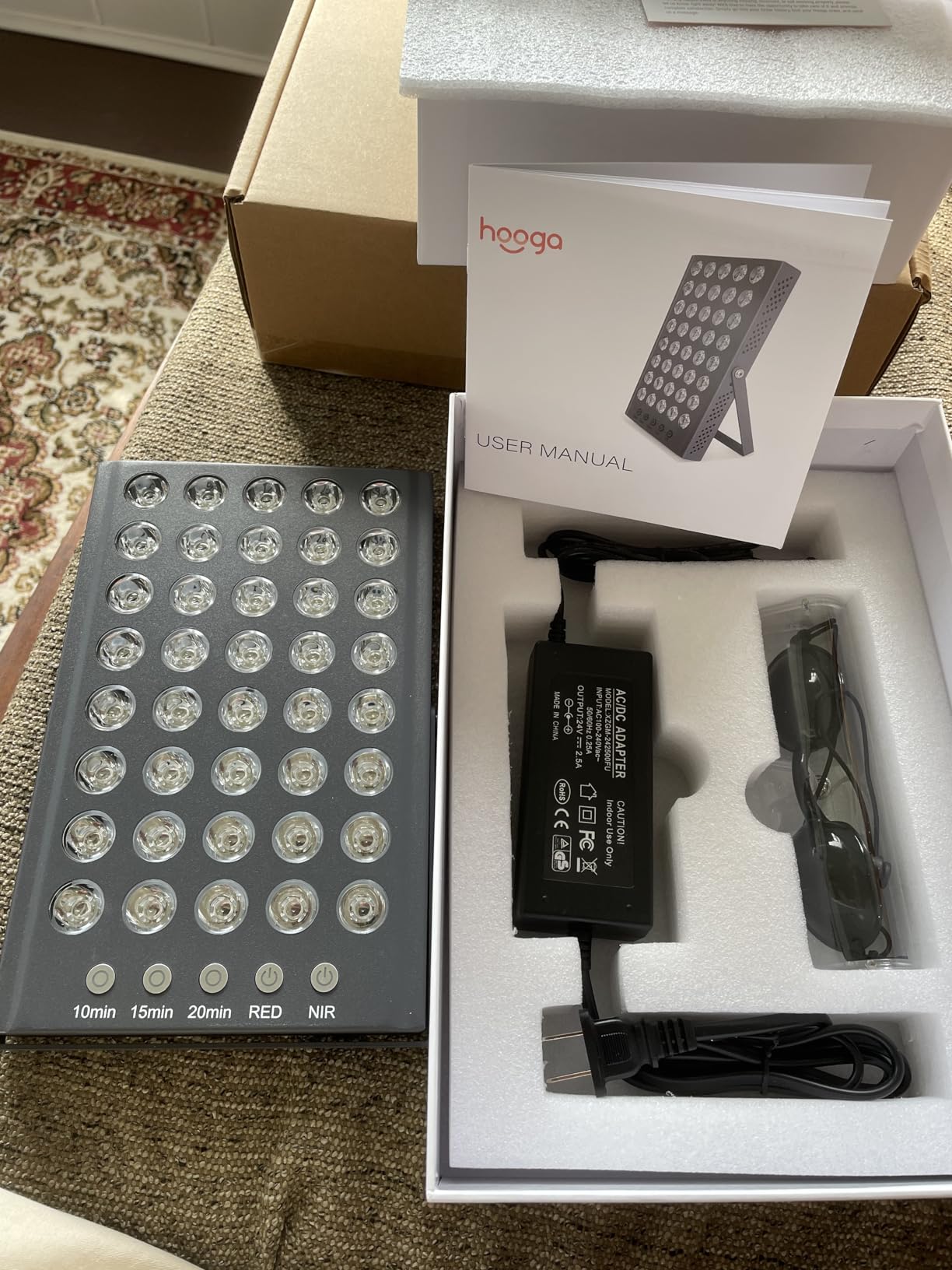 Hooga Red Light Therapy Panel Device – 660nm Red & 850nm Near Infrared Light Therapy, LED Light Therapy Lamp for Face & Body, 40 LEDs, Timer, Adjustable Stand – HG200 customer photo 1