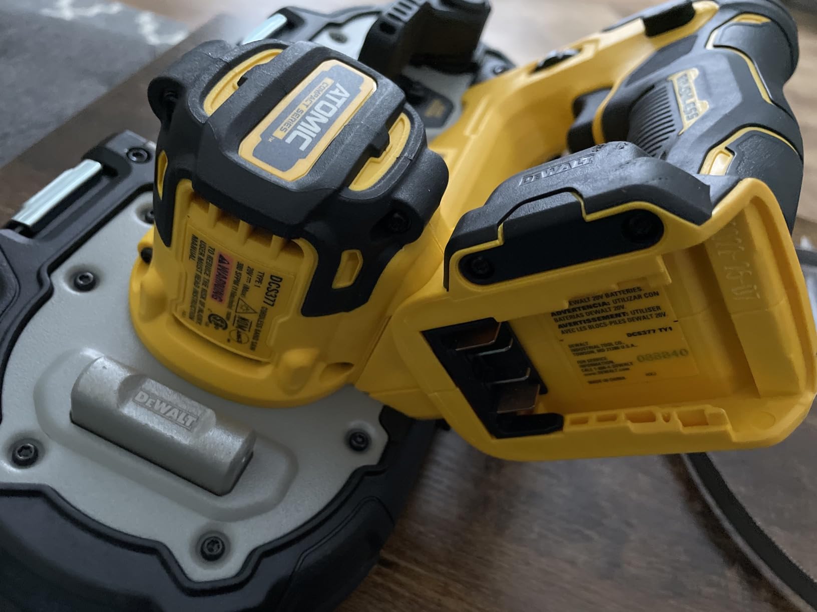 DEWALT ATOMIC 20V MAX Brushless Cordless 1-3/4 in. Compact Bandsaw, Bare Tool Only (DCS377B) customer photo 1
