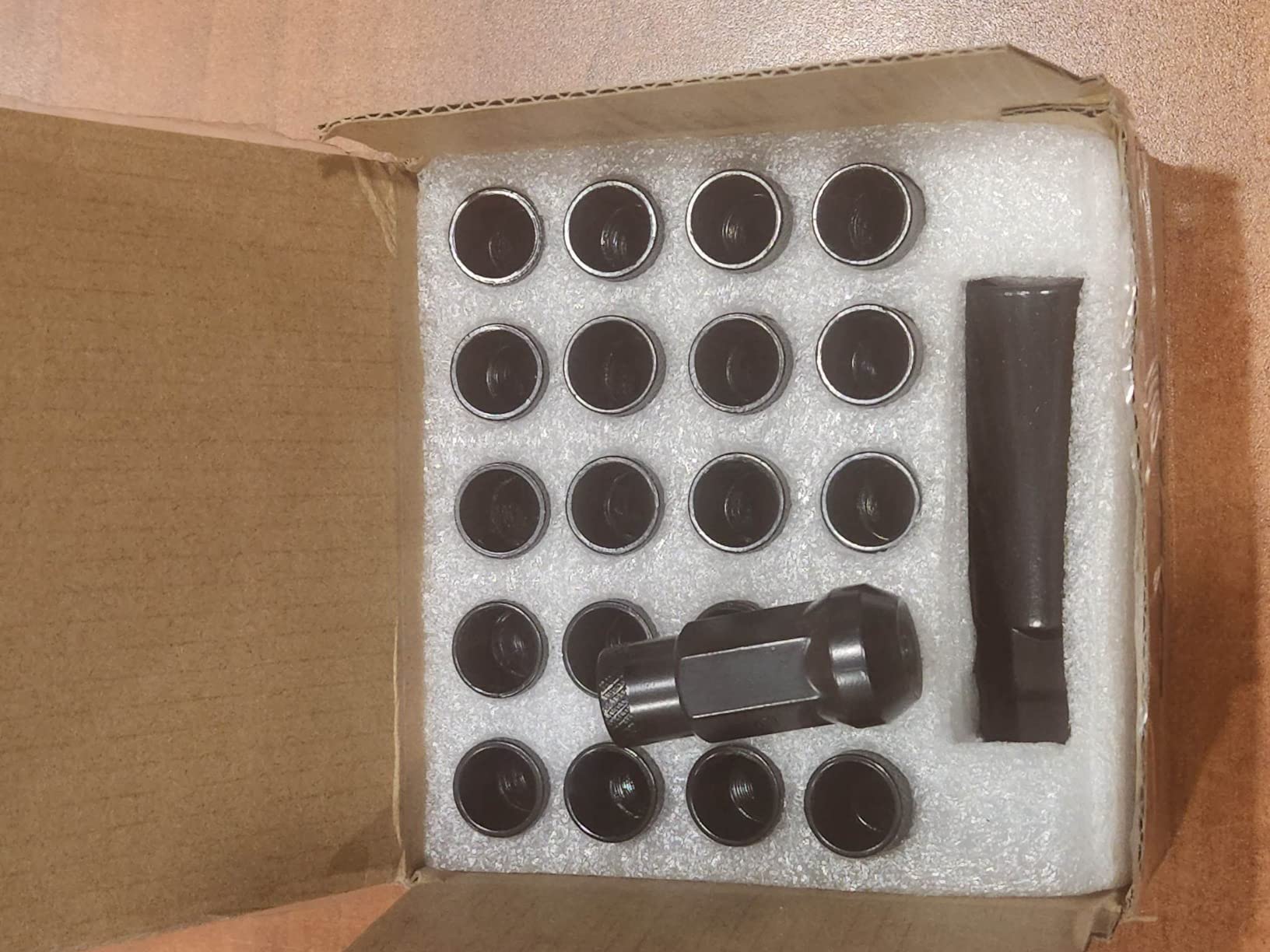 OMT M12x1.25 Lug Nuts with Cone Seat, 20pcs Lug Nuts Set with 1 Socket Key customer photo 1