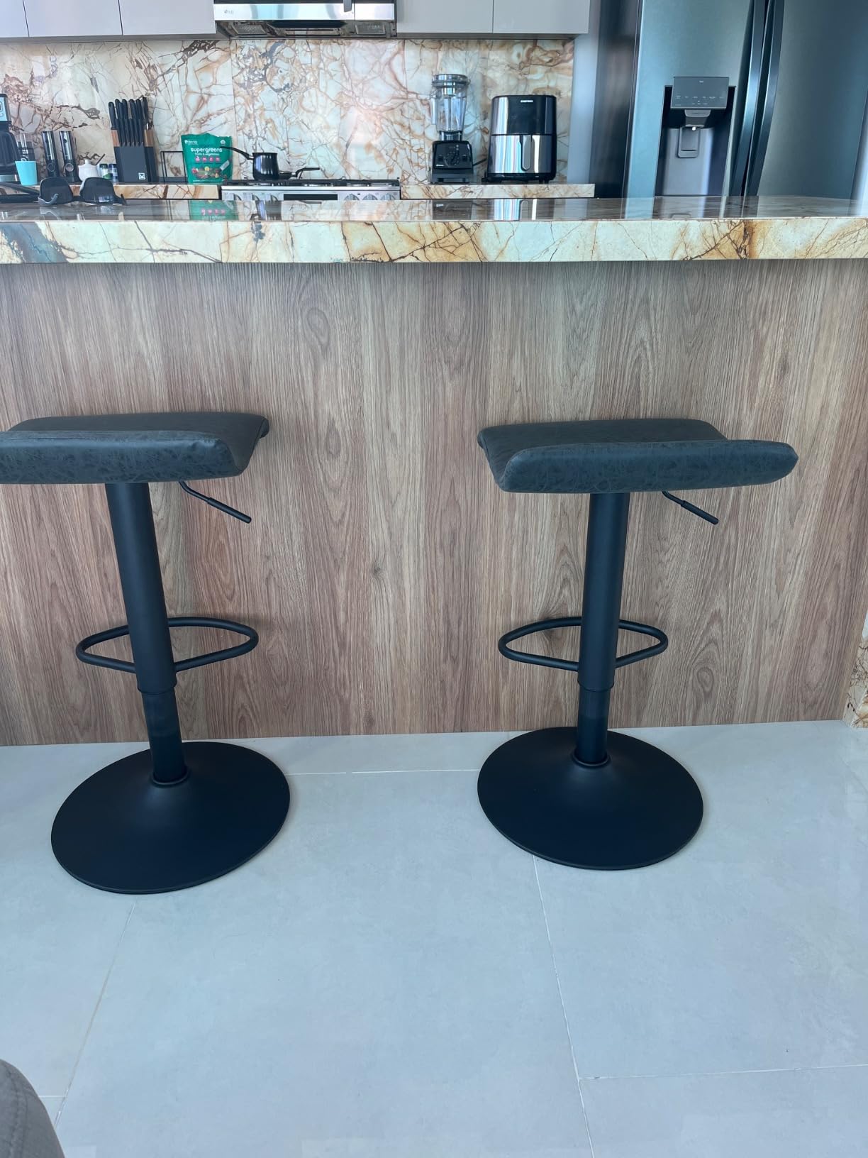 Finnhomy Bar Stools Set of 2 Counter Height, Swivel Barstools with Footrest and Backless, Height Adjustable Rustic Bar stools for Kitchen, Vintage Leather, Retro Grey customer photo 1