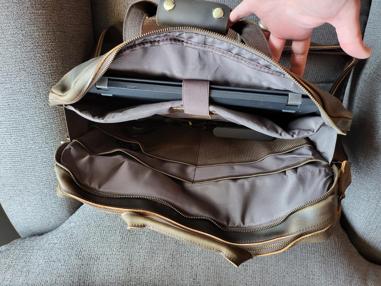 Masa Kawa Leather Briefcase for Men 15.6