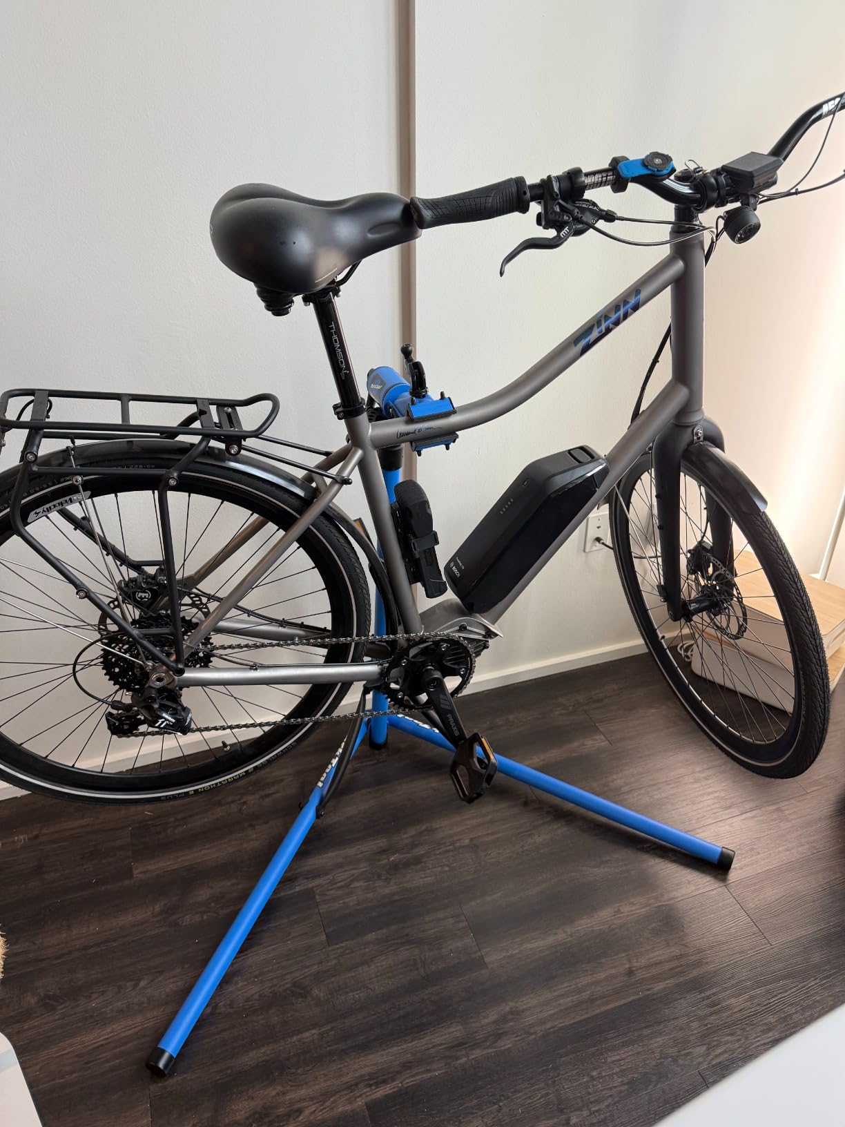 Park Tool PCS-10.3 - Deluxe Home Mechanic Repair Stand customer photo 1