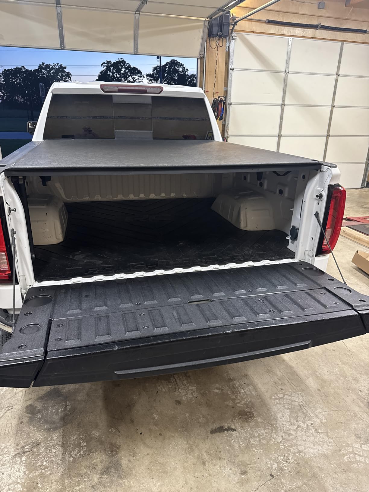 Rough Country Truck Bed Mat for Chevy Silverado & GMC Sierra 1500 (2019-2026) – Fits 5'10