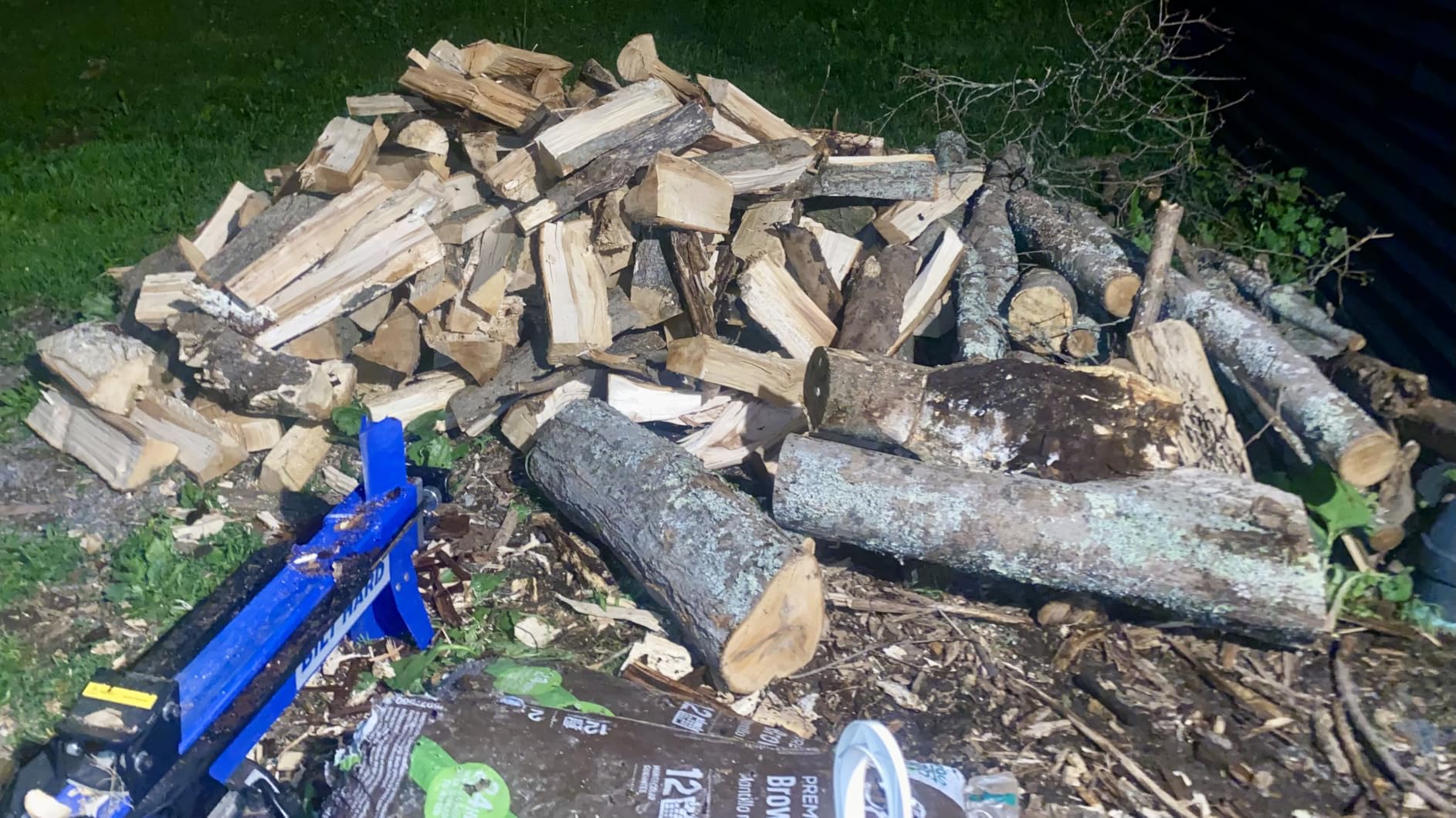 BILT HARD Log Splitter 6.5 Ton, Wood Splitter Electric Powered 15Amp, with Hydraulic Ram, Electric Firewood Splitting Machine, Horizontal customer photo 2