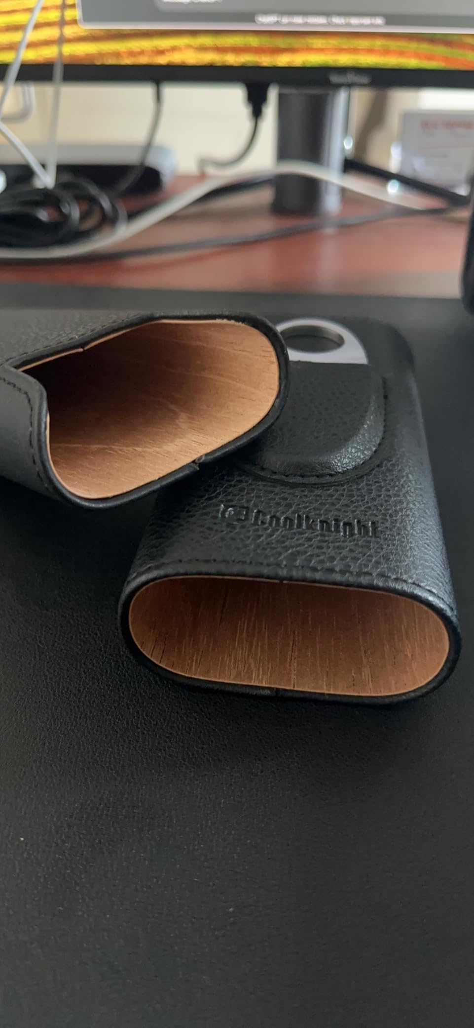 COOL KNIGHT Leather Cigar Case - Cedar Wood Lining Travel Humidors for Cigars - Cigar Accessories Include Stainless Steel Cigar Cutter - Cigar Gift Box for Cigar Lovers (Black) customer photo 2