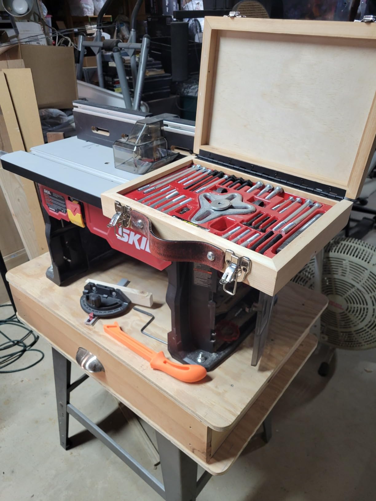 SKIL RT1323-01 Router Table and 10Amp Fixed Base Router Kit customer photo 2