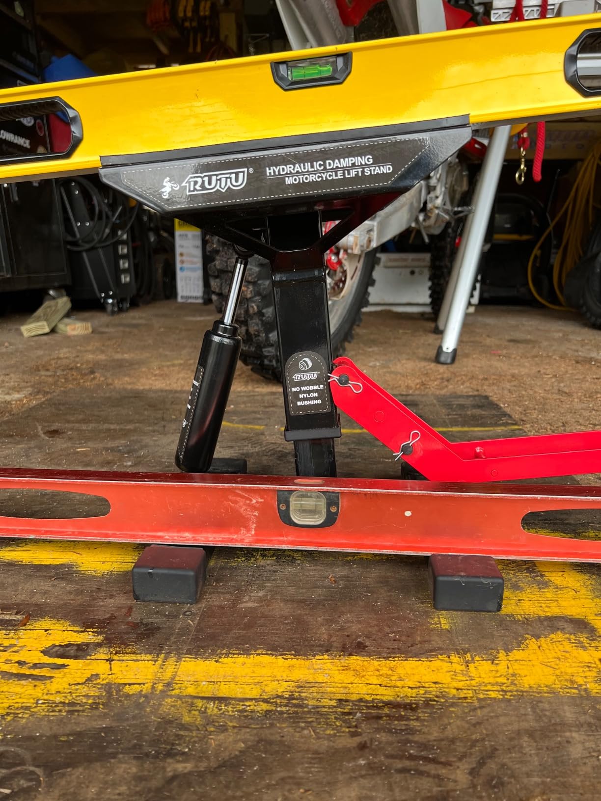 Hydraulic Dirt Bike Stand 1000lbs for Motorcycle Maintenance Oil Change customer photo 1