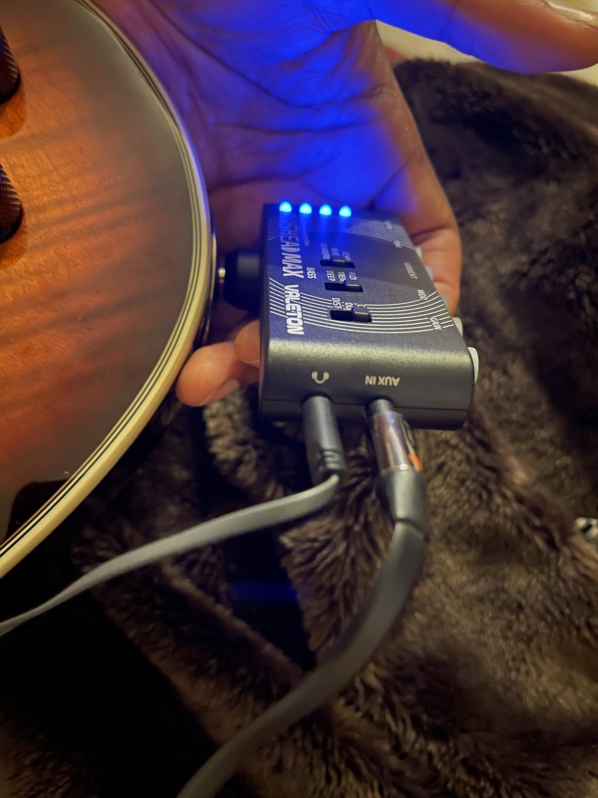 Valeton Rushead Max Bass USB Chargable Portable Pocket Bass Headphone Amp Carry-On Bedroom Plug-In Multi-Effects customer photo 2