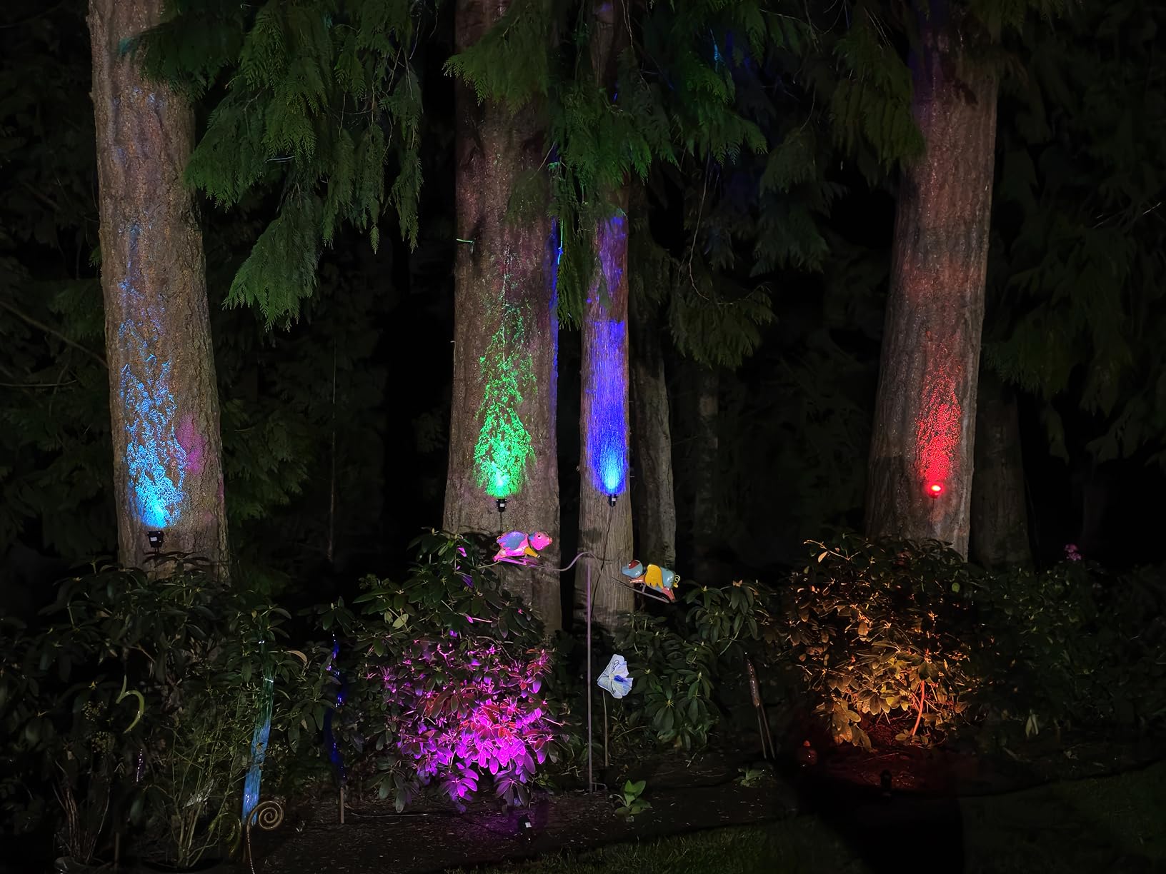 SUNVIE RGBW Color Changing Landscape Lights Low Voltage 8Pcs with Connector customer photo 2