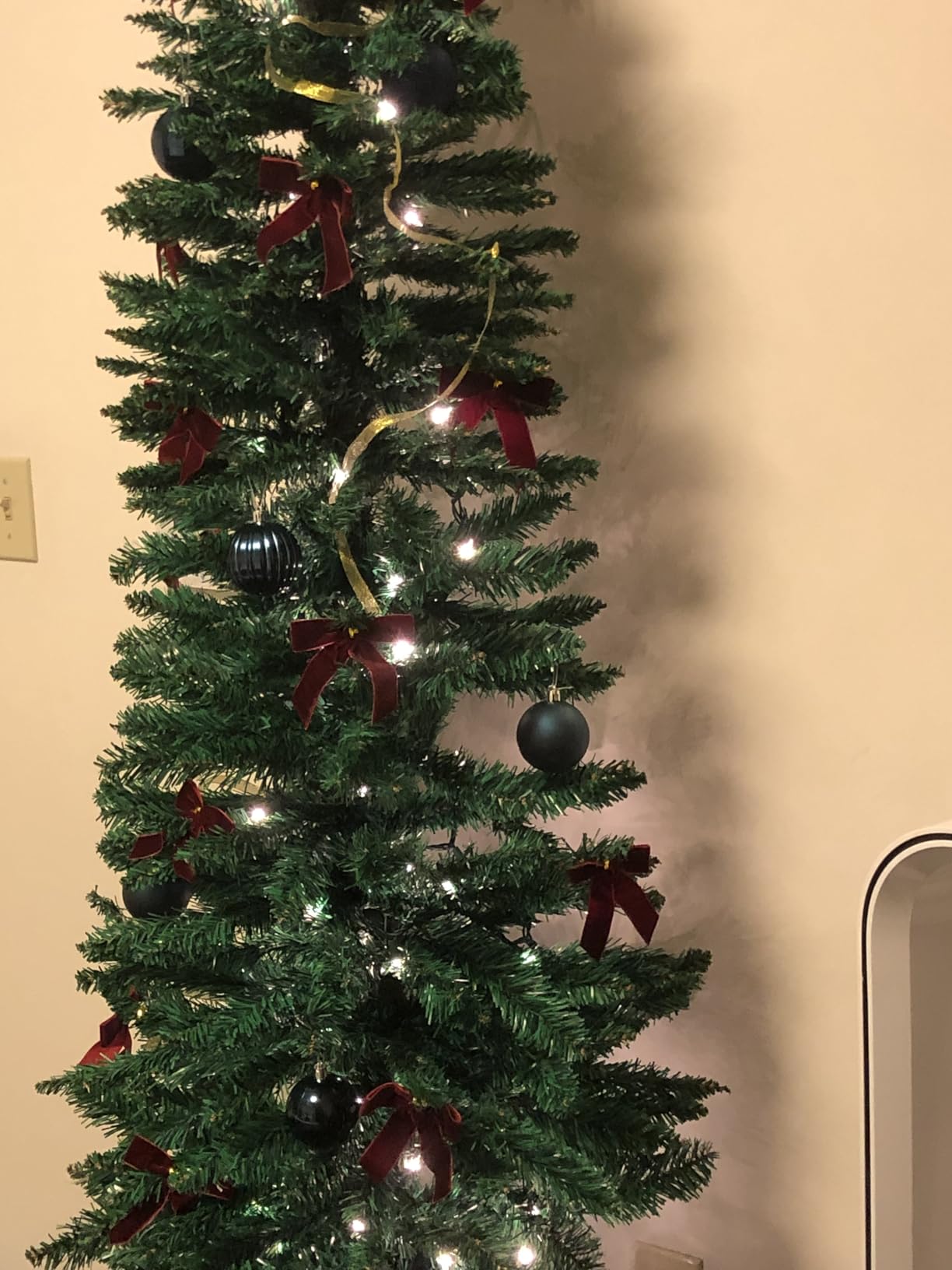 HAPPYGRILL 5FT Pencil Christmas Tree Slim Xmas Tree Unlit Skinny Artificial Christmas Tree with Foldable Metal Stand PVC Material Leaves customer photo 1