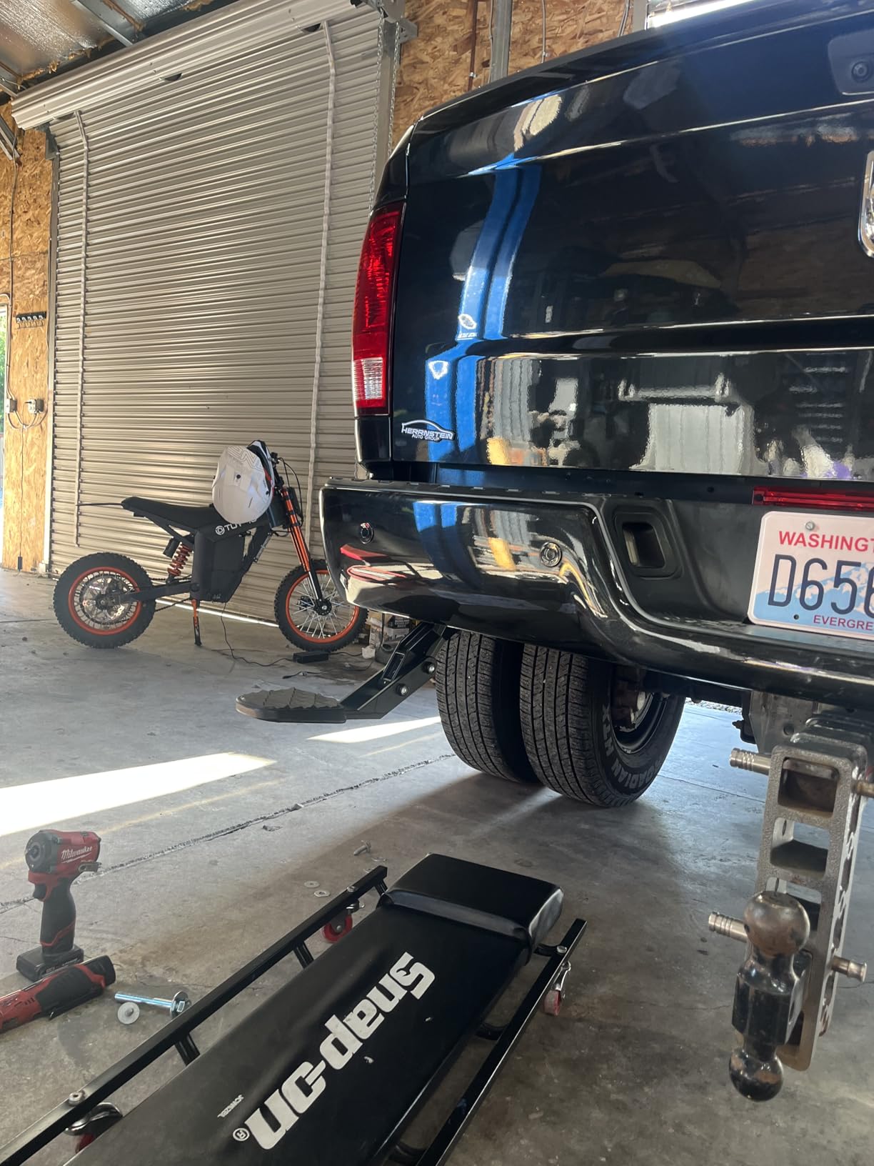 Bed Step Compatible with 2019-2024 Dodge Ram 2500 3500 Replaces# 82215842AE customer photo 1