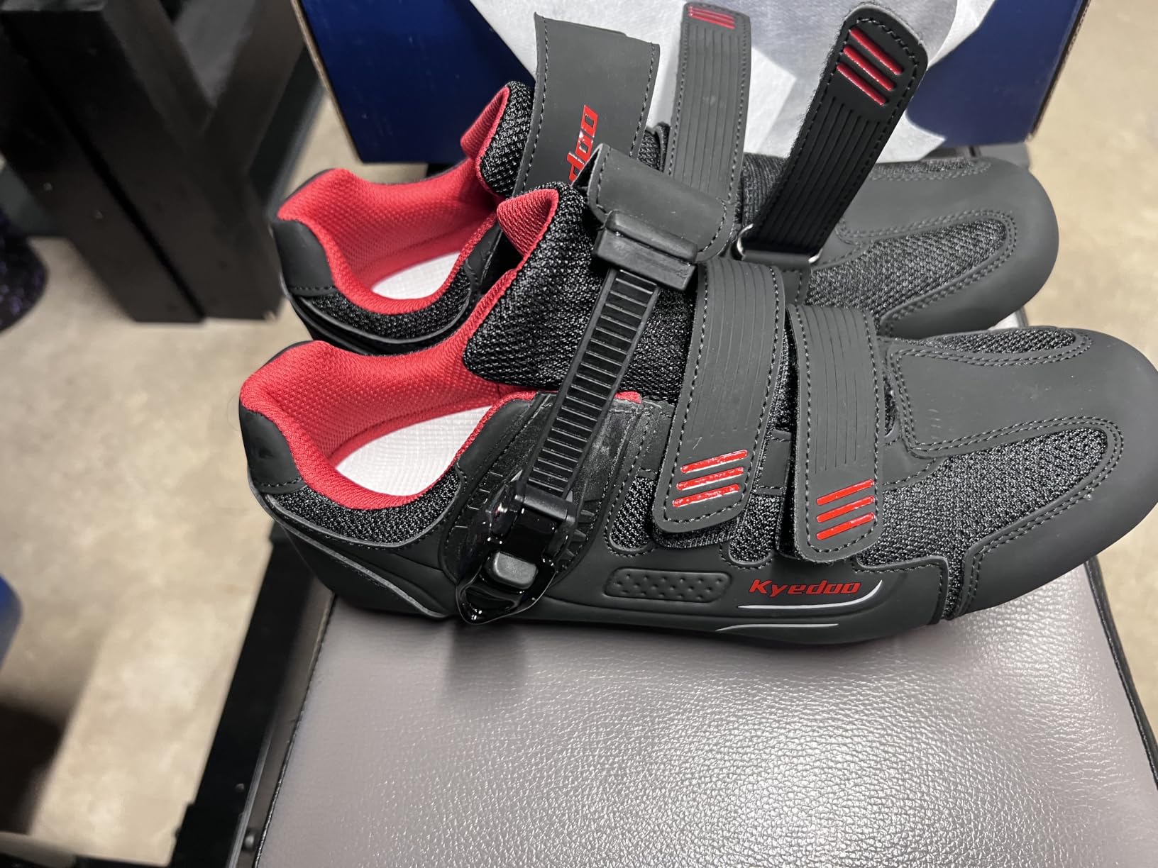 Kyedoo Mens Womens Cycling Shoes Compatible with Pelaton Road Bike customer photo 1