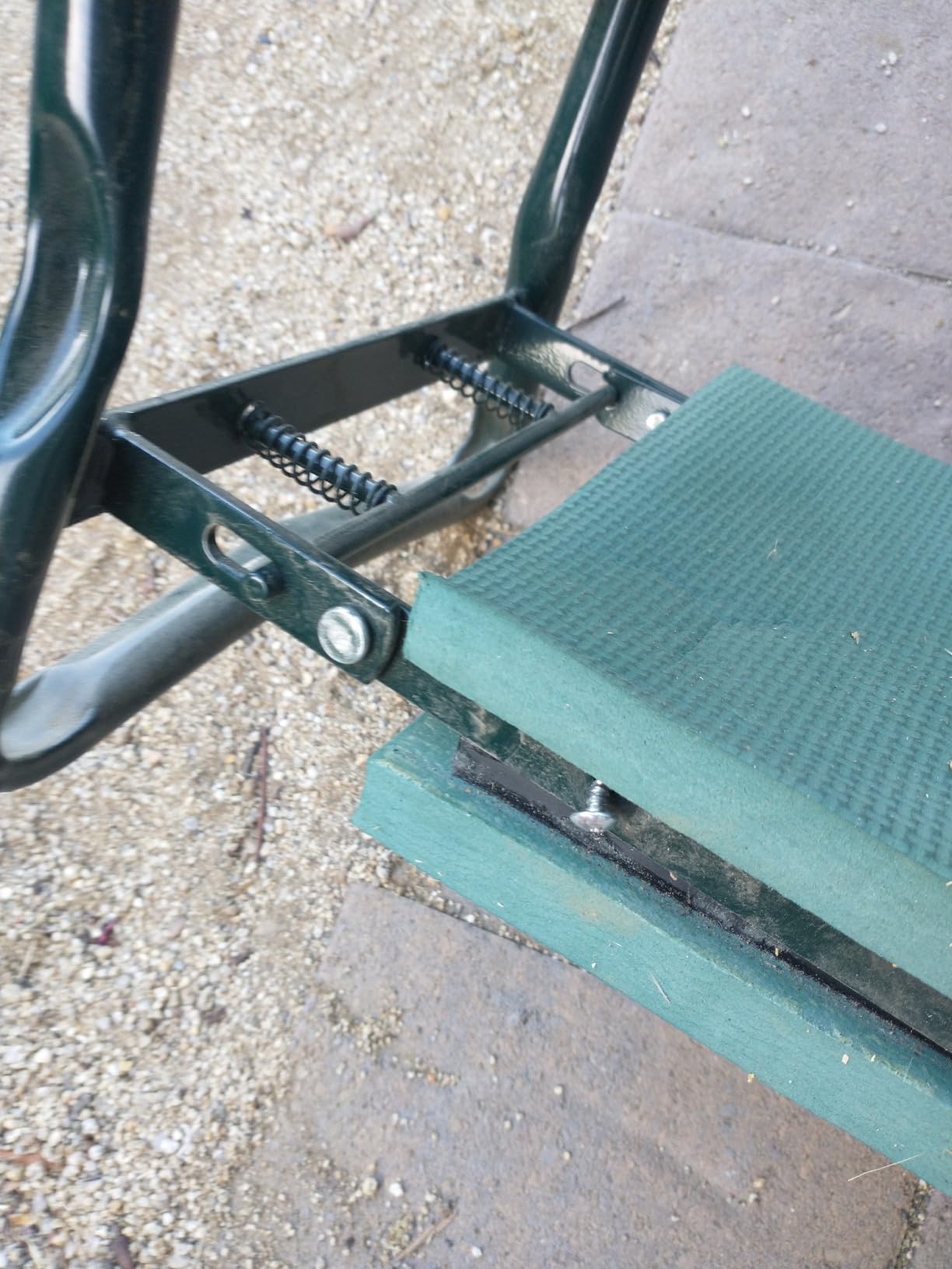 2-in-1 Garden Kneeler & Seat, Folding Seat w/EVA Foam Kneeling Pad & Removable Tools Pouch, Sturdy Steel Frame, No Assembly, Portable Heavy Duty Garden Stool for Women & Men customer photo 2