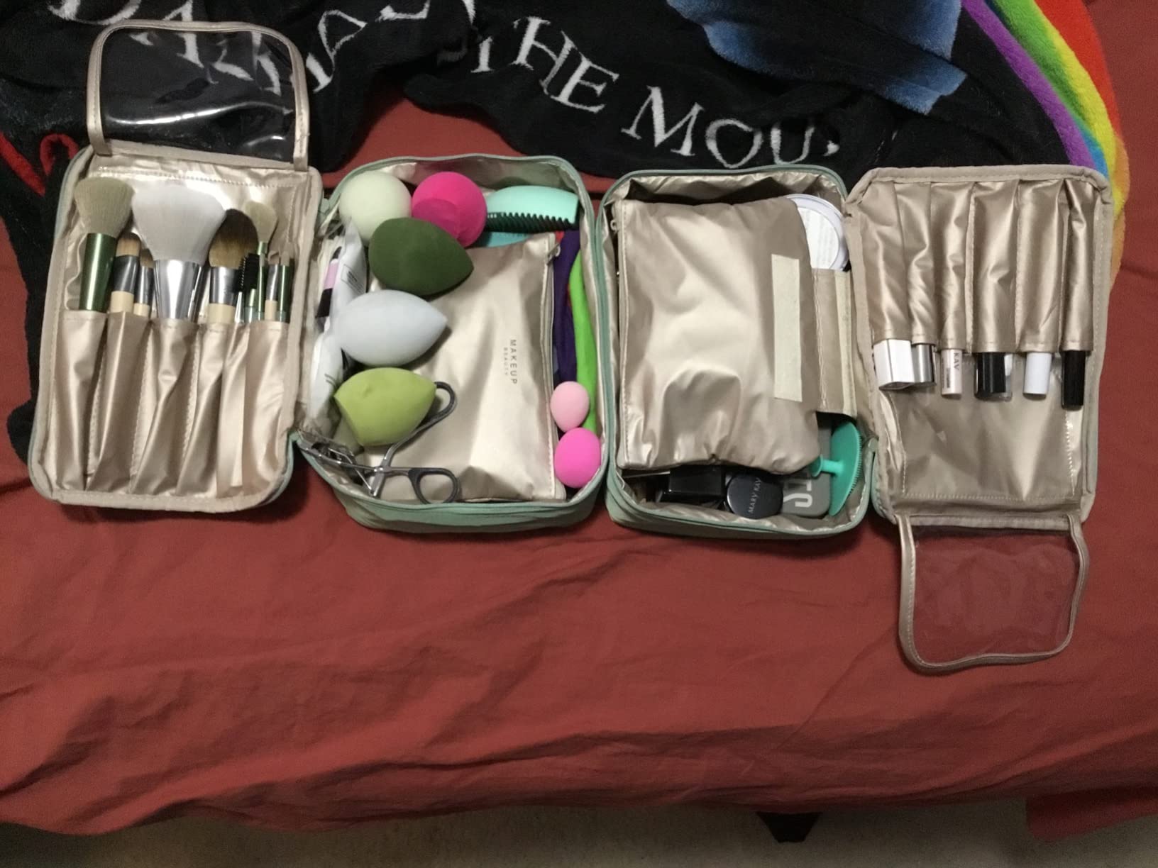Queboom Travel Makeup Bag Cosmetic Bag Toiletry Bag for Women & Men, Green customer photo 1