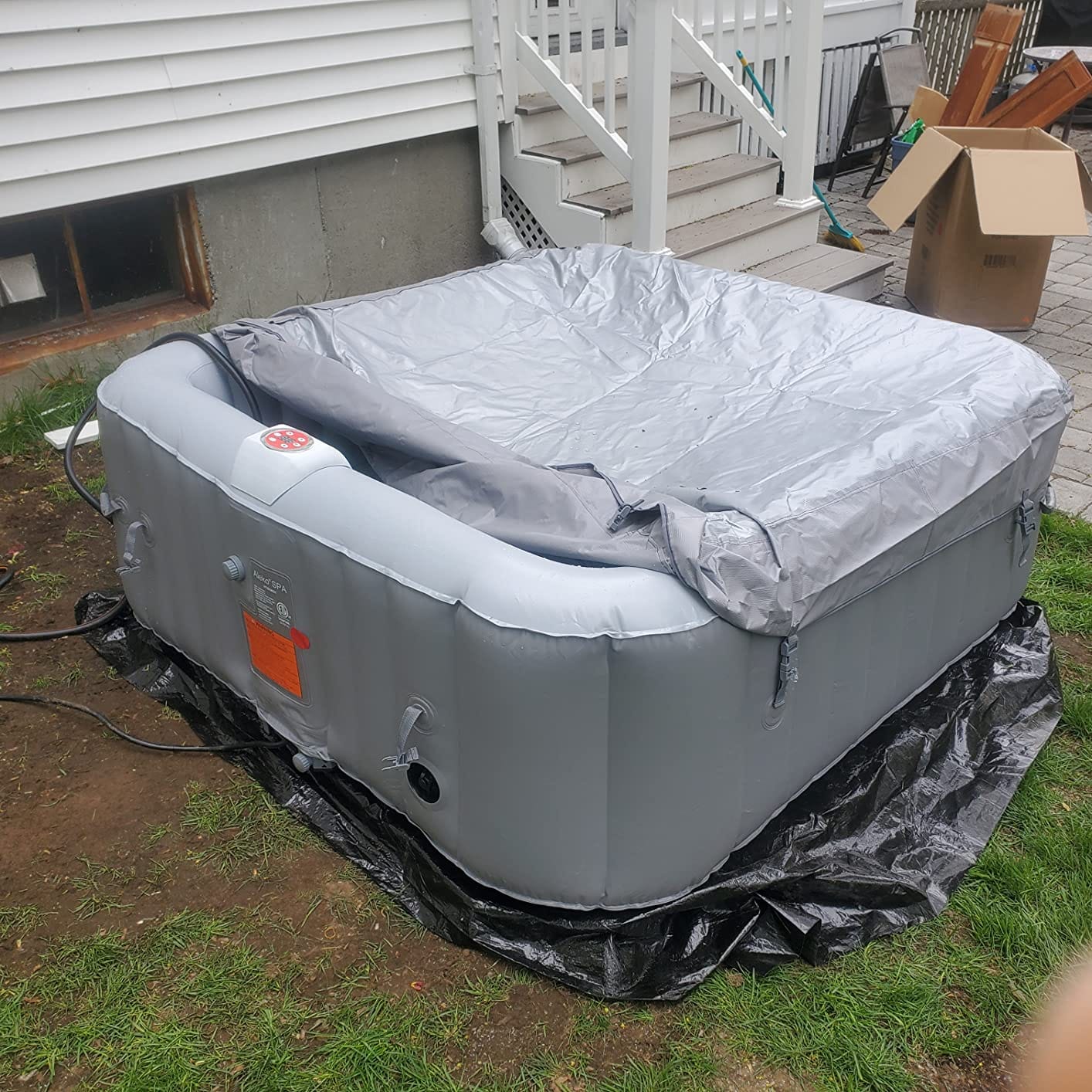 ALEKO Inflatable Hot Tub Spa, 265 Gallon HTISQ6GYBK customer photo 1