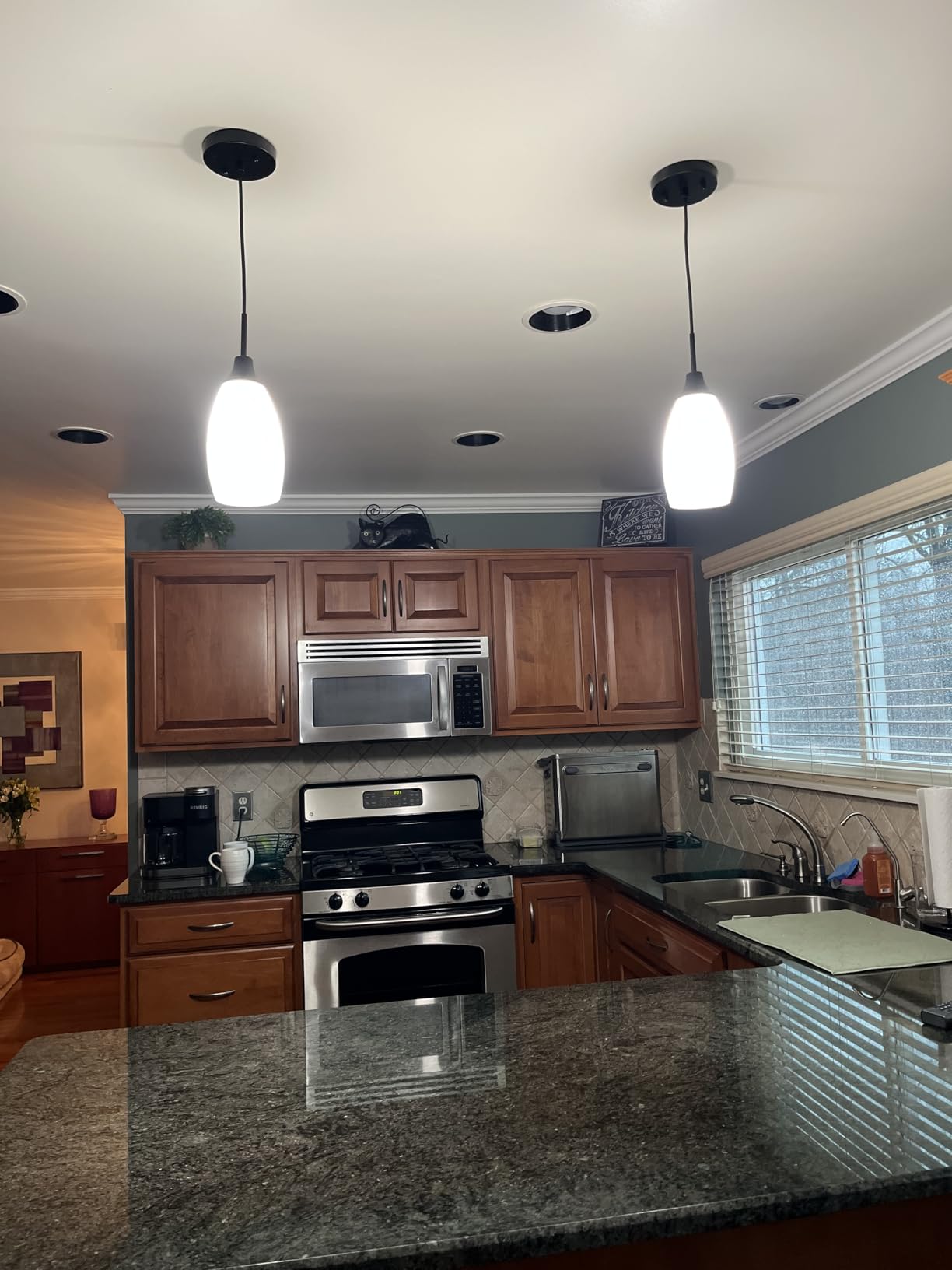 Viinew Mini Glass Pendant Light,3-Pack White Swirl Glass Pendant Light customer photo 1