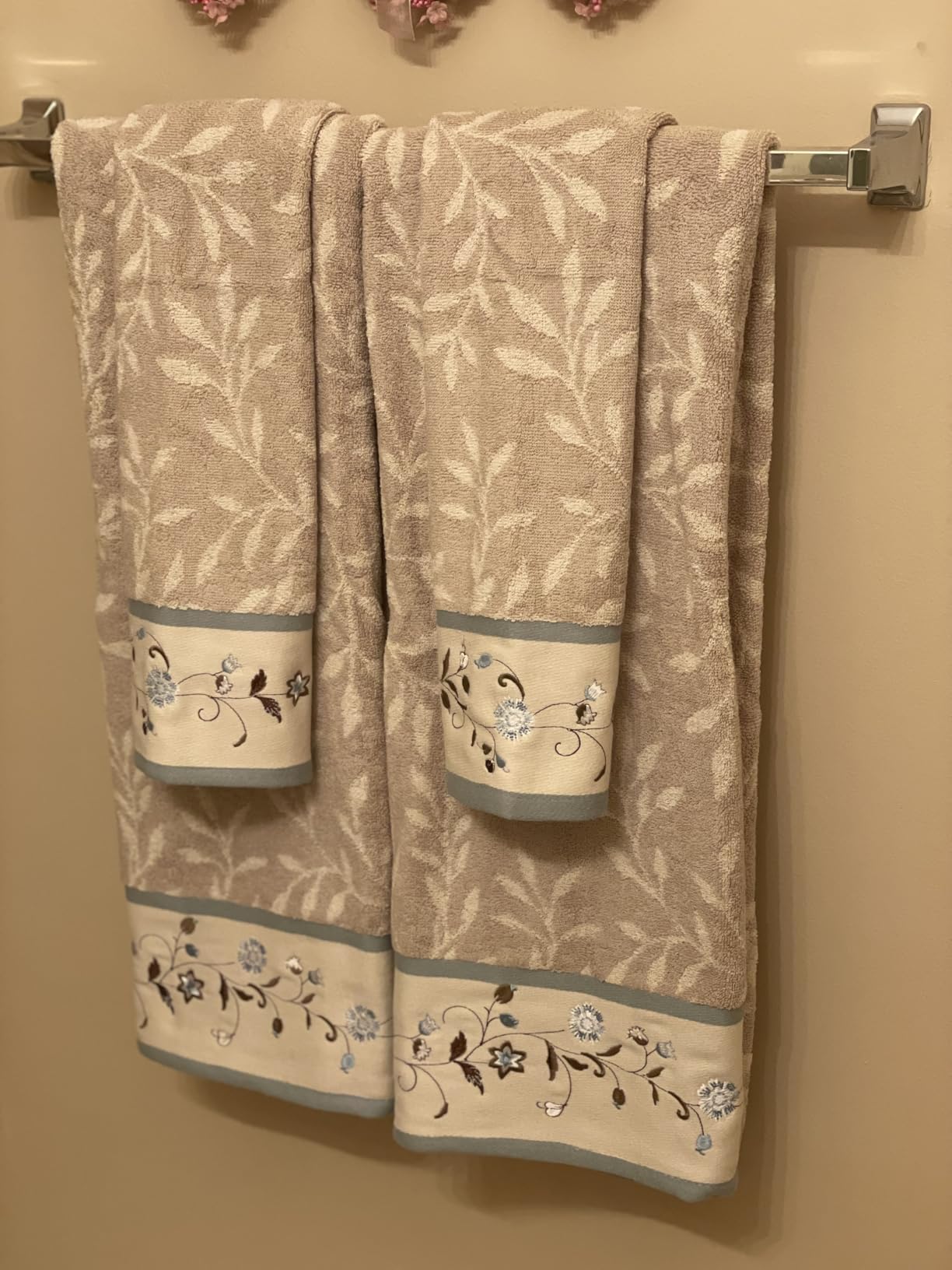 Madison Park Serene 100% Cotton Bath Towel Set Luxurious Floral Decorative Towels for Bathroom Embroidered Cotton Jacquard Design Soft Highly Absorbent for Shower 600 GSM, Multi-Sizes, Navy 6 Piece customer photo 1