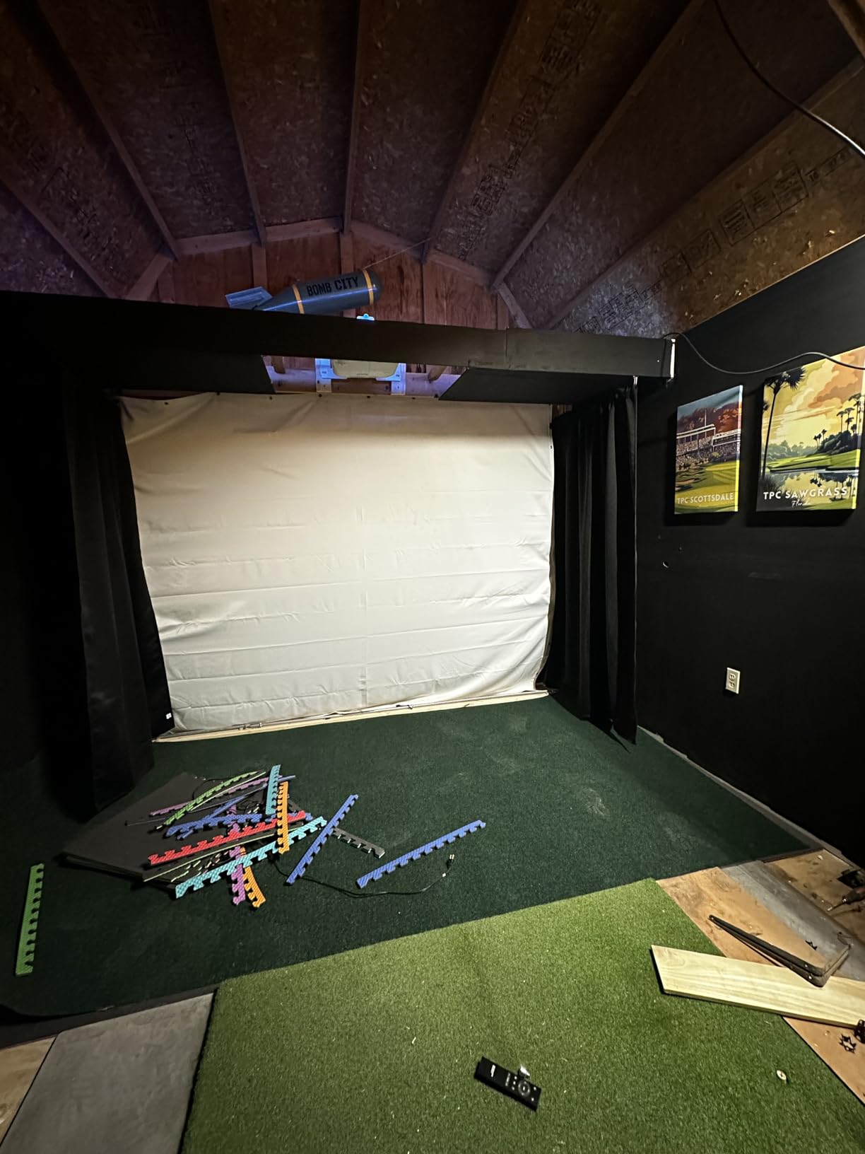 aikeec Golf Simulator Impact Screen: 7mm Thickened Golf Impact Screen for Indoor/Home/Garage Training - Ultra Clear 10ft Impact Screen with 32 pcs Grommets Holes, 5 Size Options customer photo 2