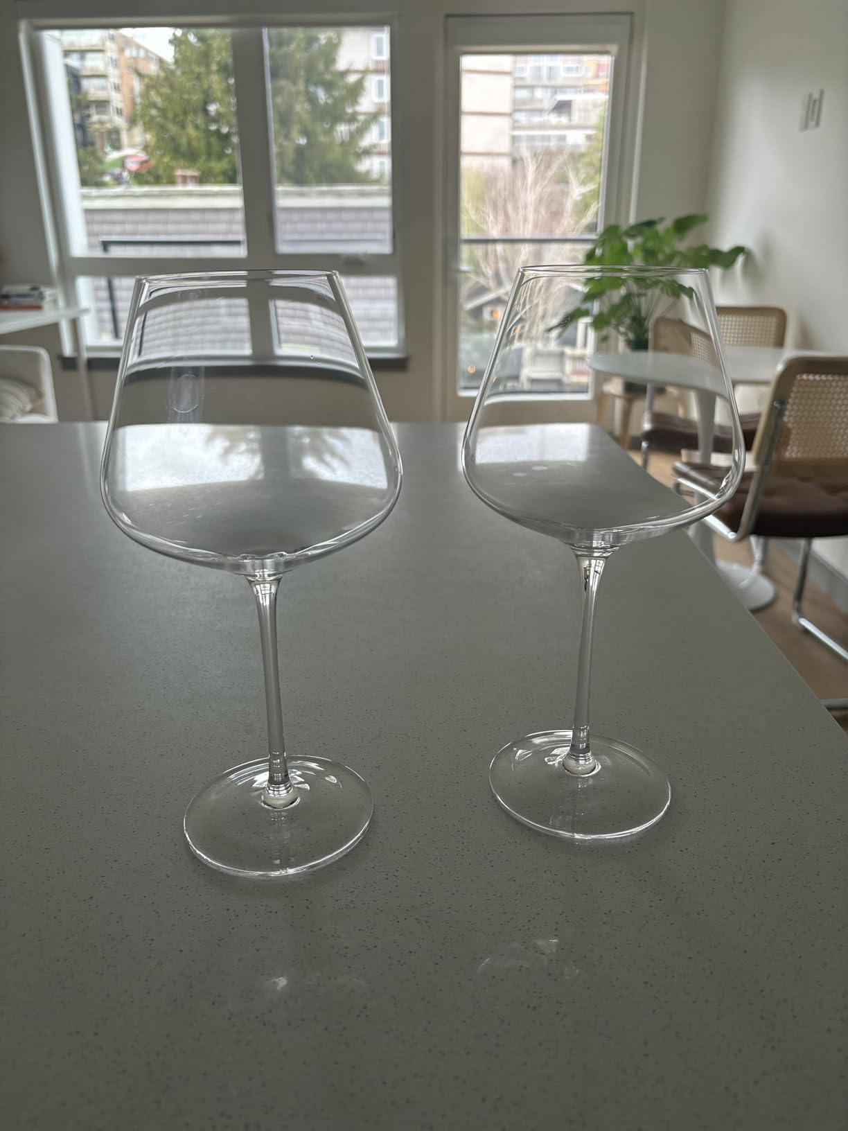 JBHO Set of 4-21 Ounce Hand Blown Italian Style Crystal Burgundy Wine Glasses - Lead-Free Premium Crystal Clear Glass - Gift-Box for any Occasion customer photo 2